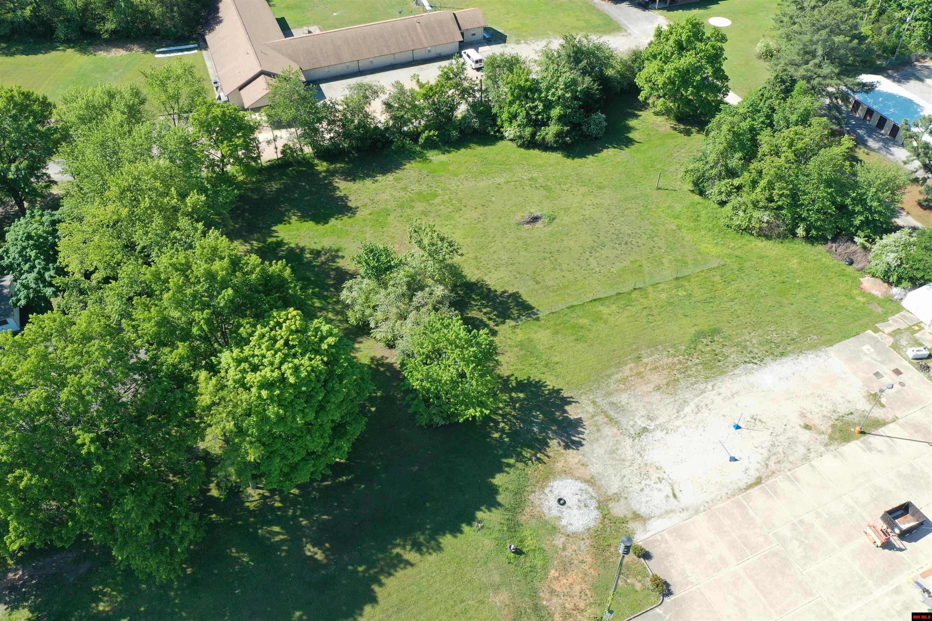 7056 HWY 62 WEST Gassville, AR 72635