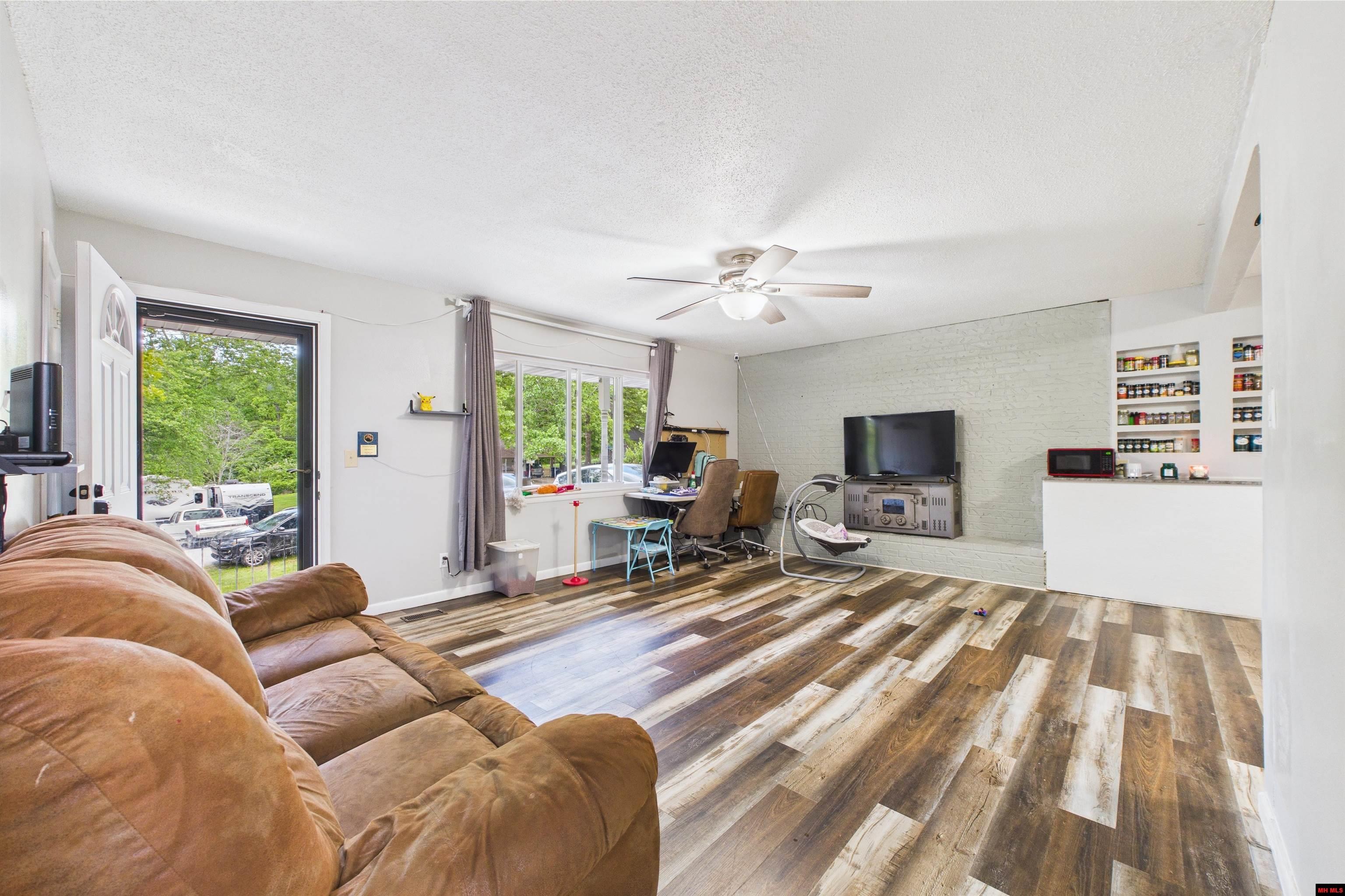 138 CHAPERAL DRIVE Mountain Home, AR 72653