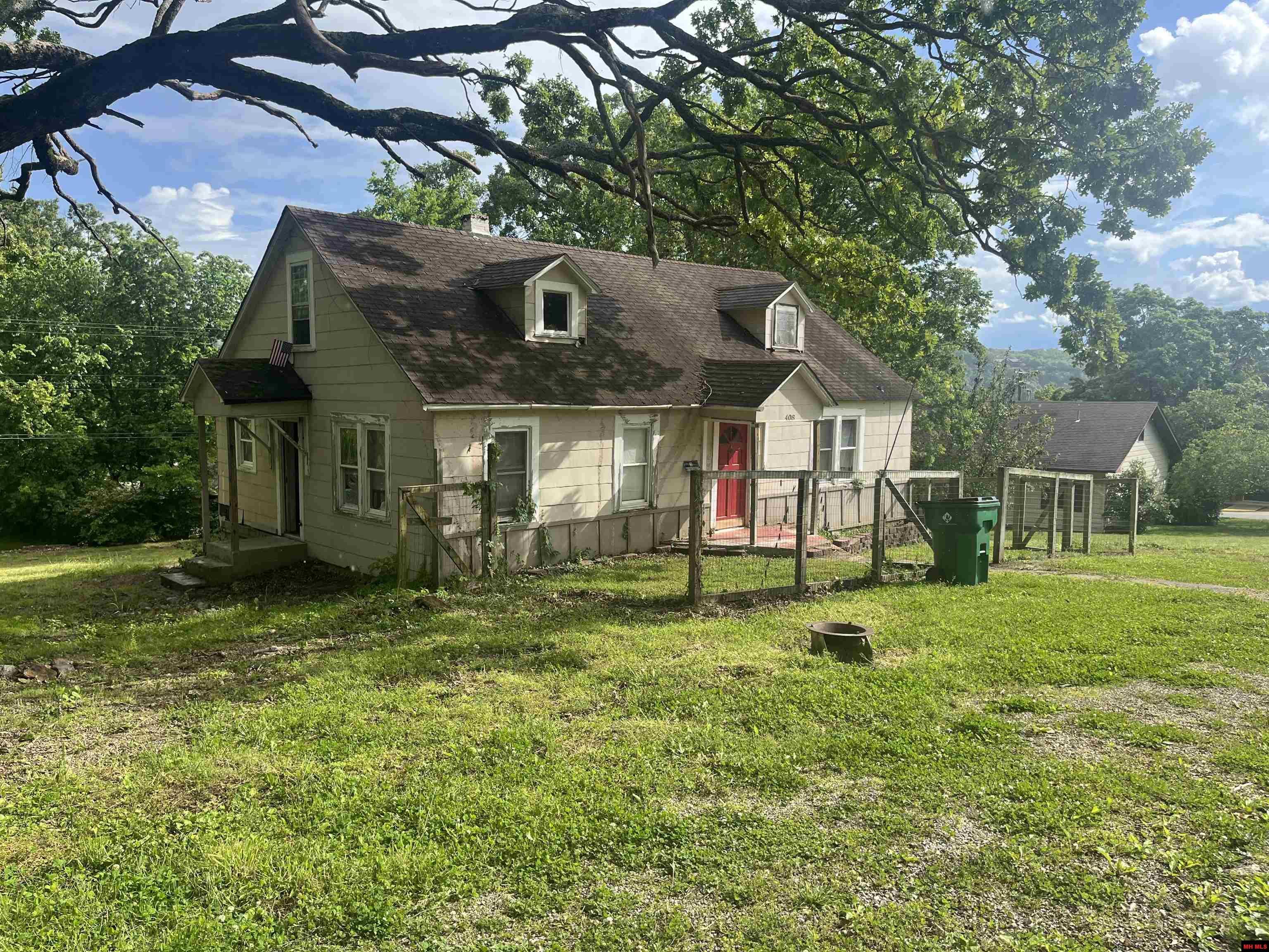 408 DALTON AVENUE Cotter, AR
