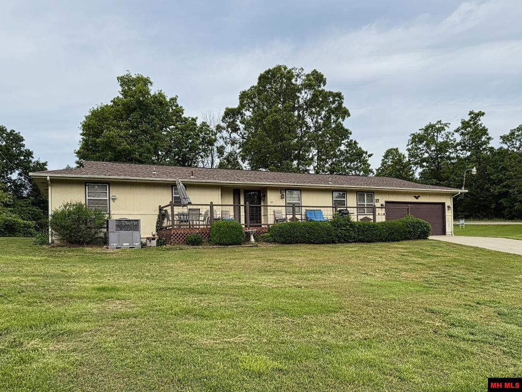 17 S HIGHLAND BOULEVARD Briarcliff, AR