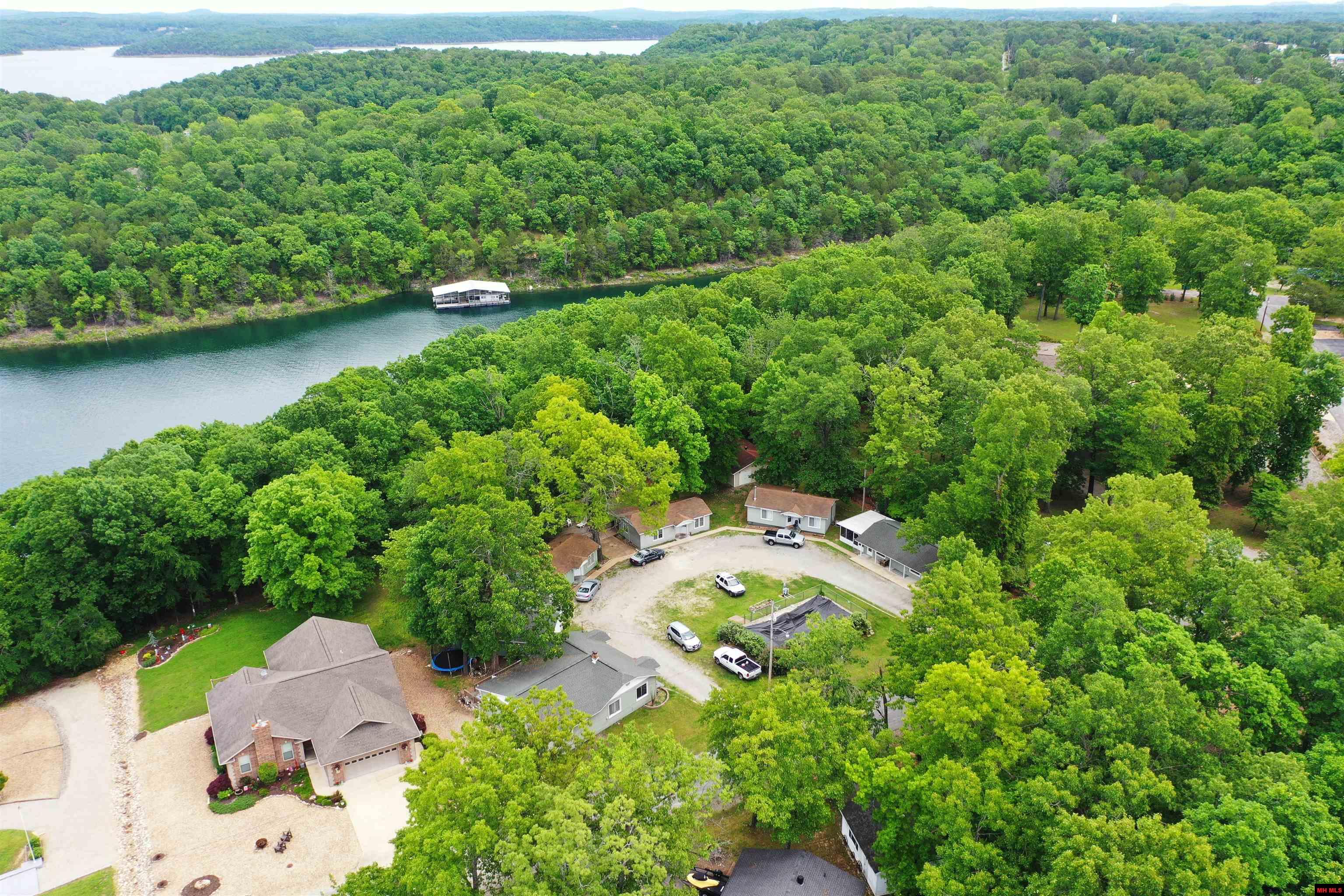 120 PINEHURST POINT Bull Shoals, AR