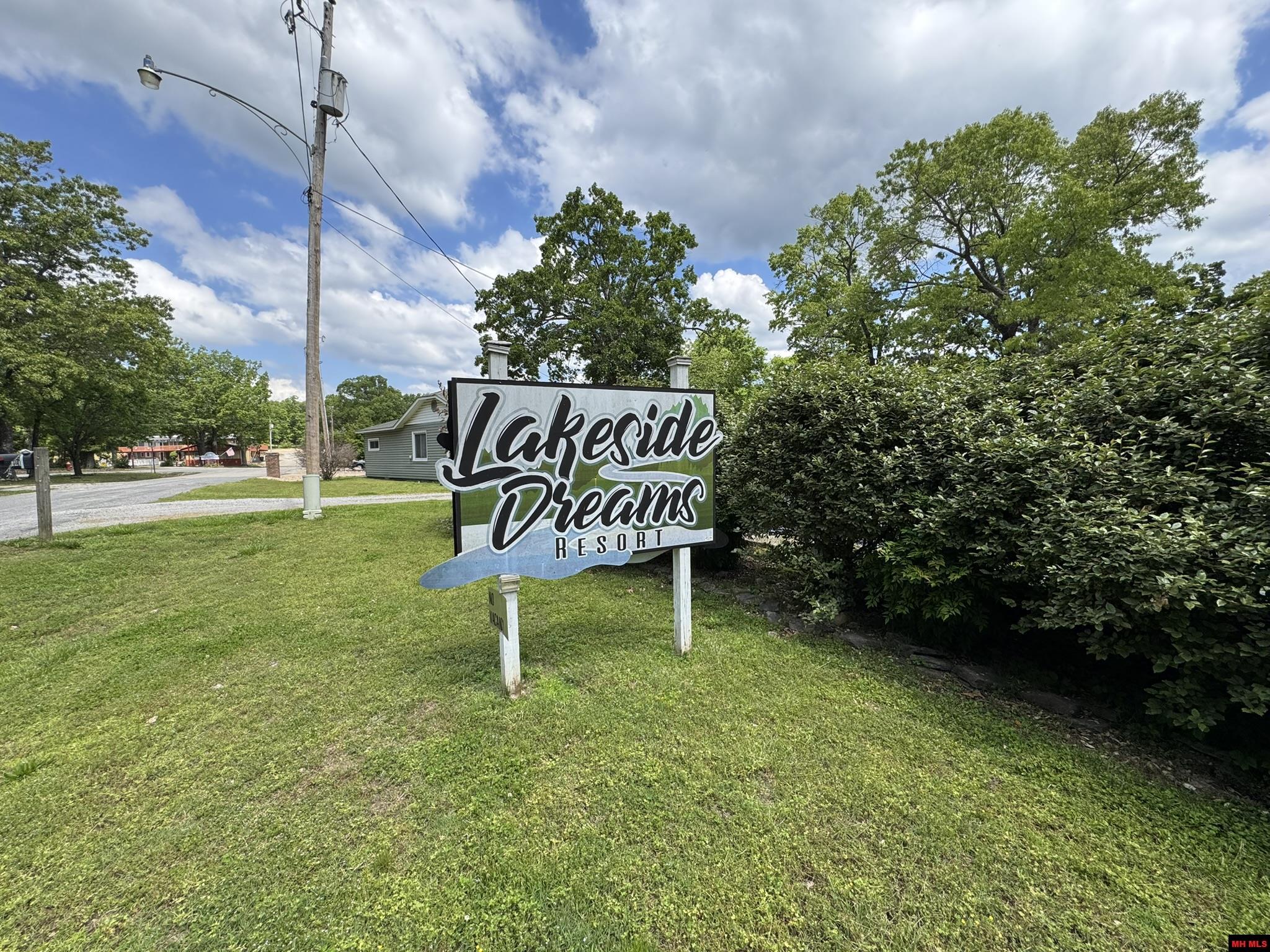 120 PINEHURST POINT Bull Shoals, AR