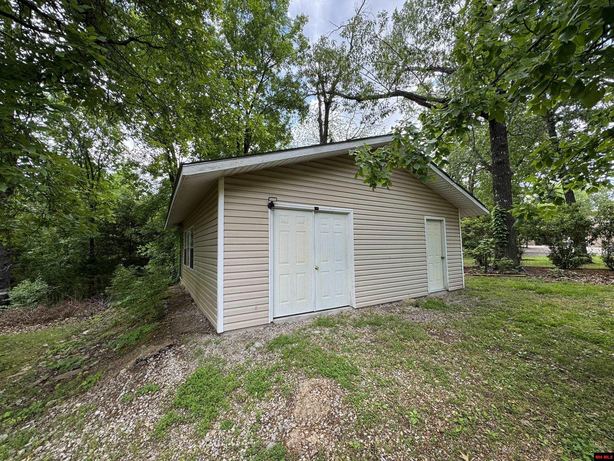 120 PINEHURST POINT Bull Shoals, AR
