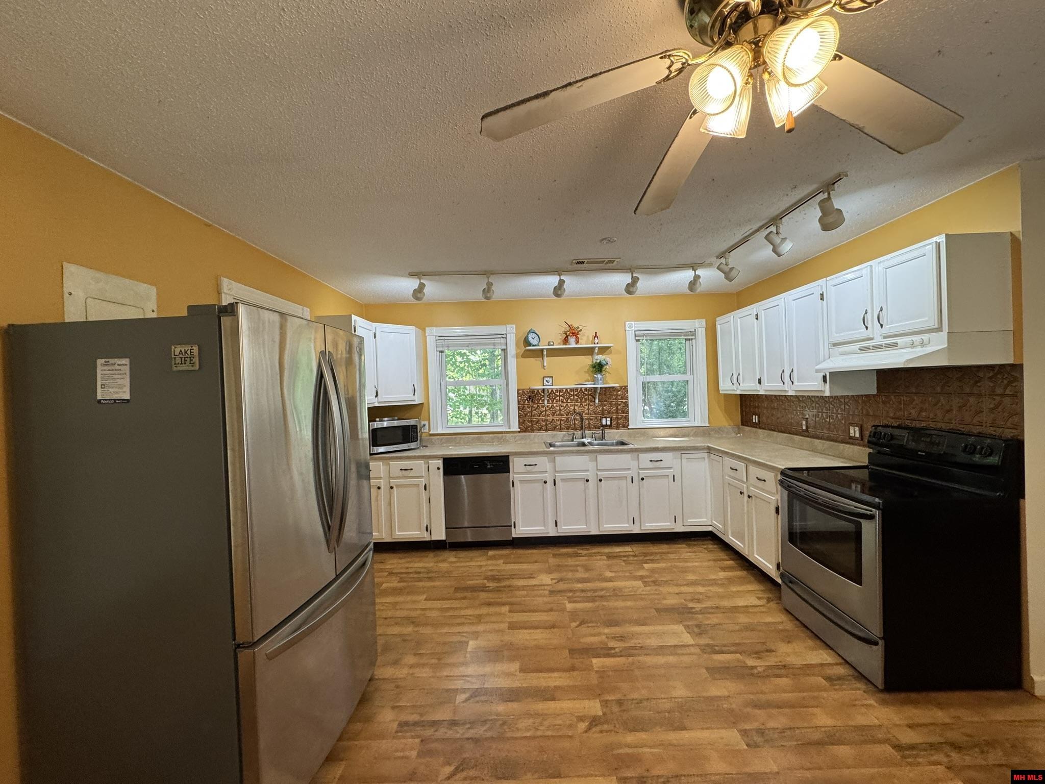 120 PINEHURST POINT Bull Shoals, AR