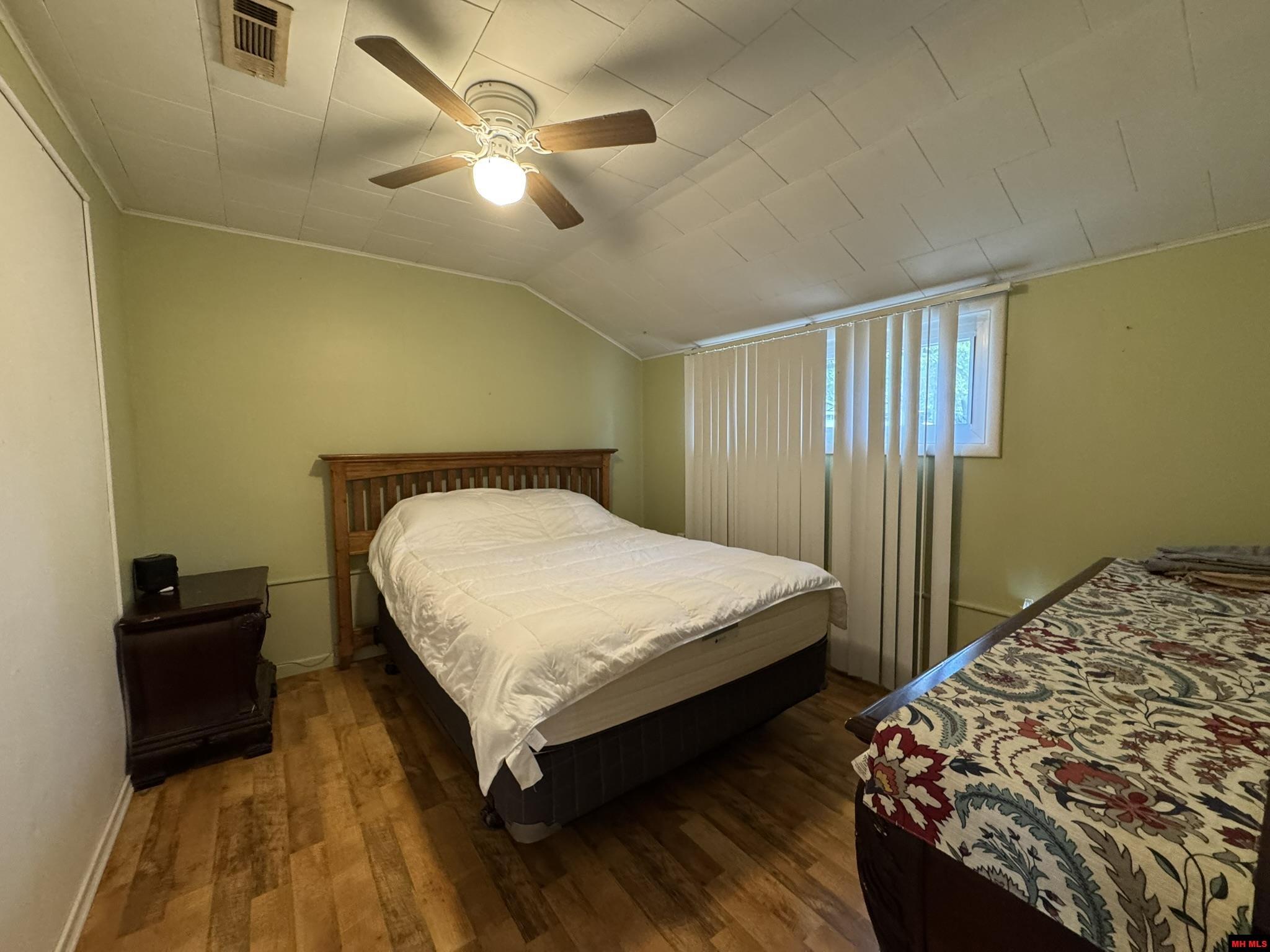 120 PINEHURST POINT Bull Shoals, AR