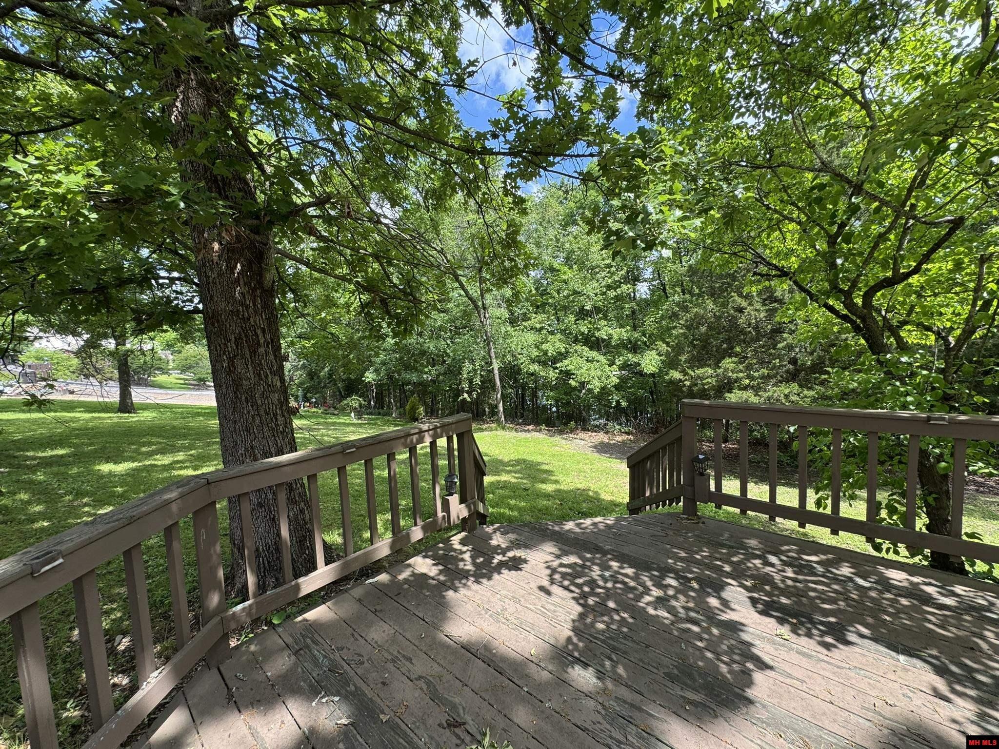 120 PINEHURST POINT Bull Shoals, AR