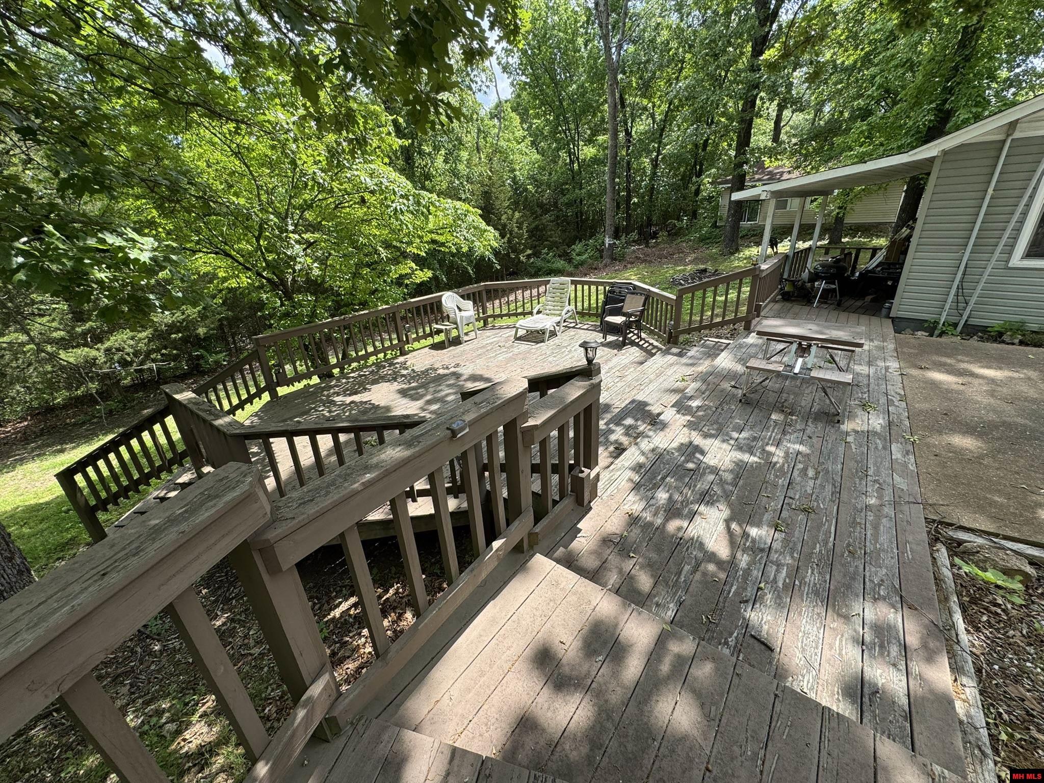 120 PINEHURST POINT Bull Shoals, AR
