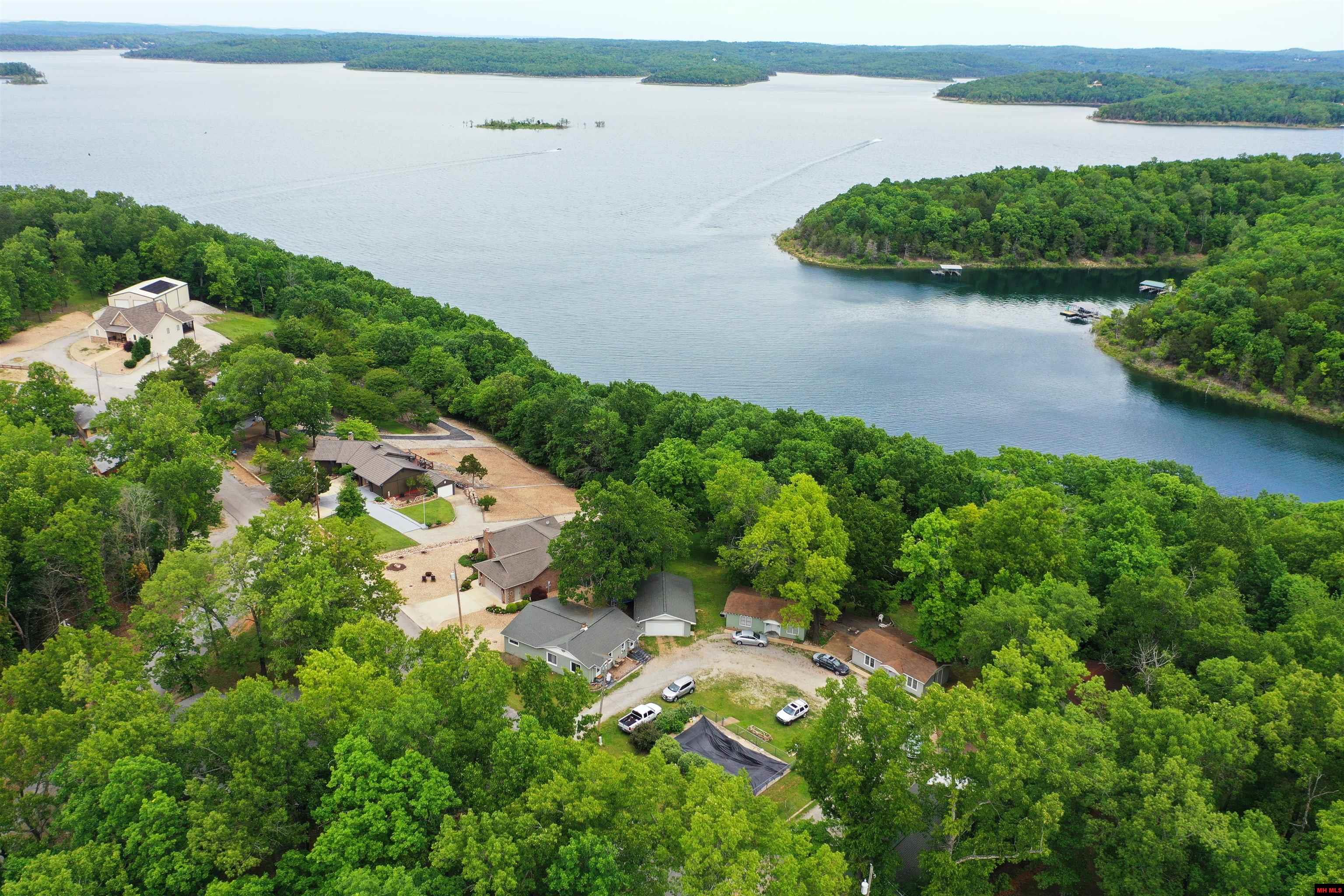 120 PINEHURST POINT Bull Shoals, AR
