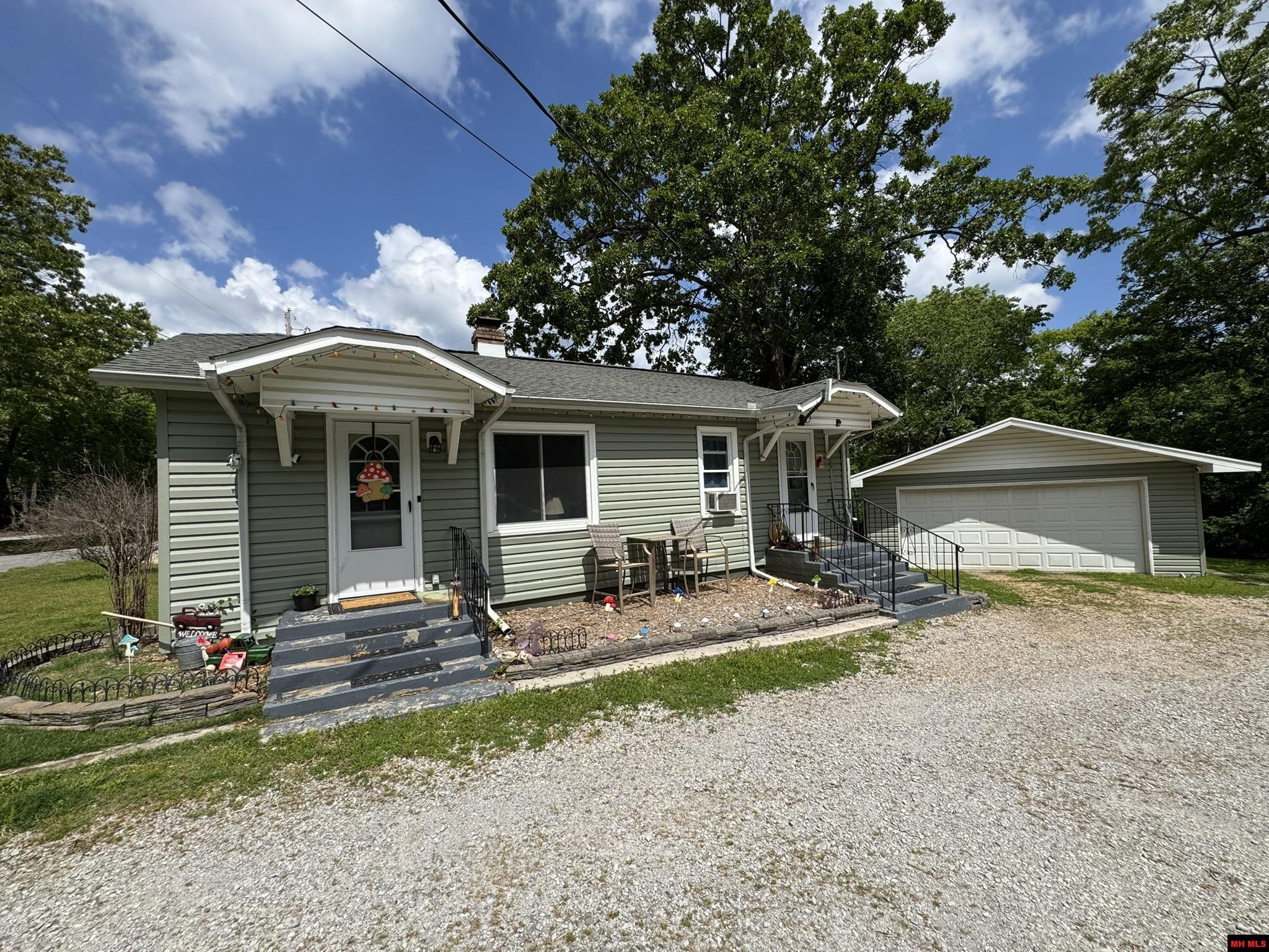 120 PINEHURST POINT Bull Shoals, AR