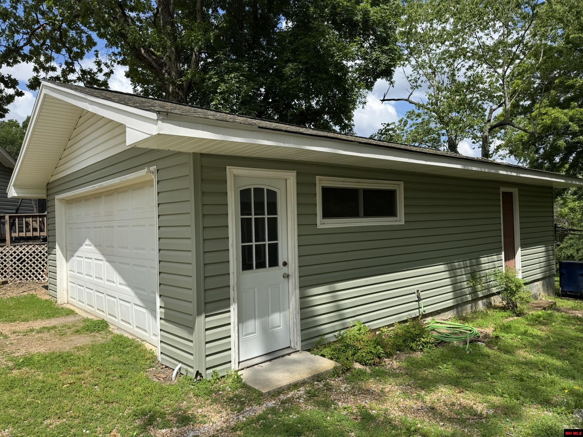 120 PINEHURST POINT Bull Shoals, AR