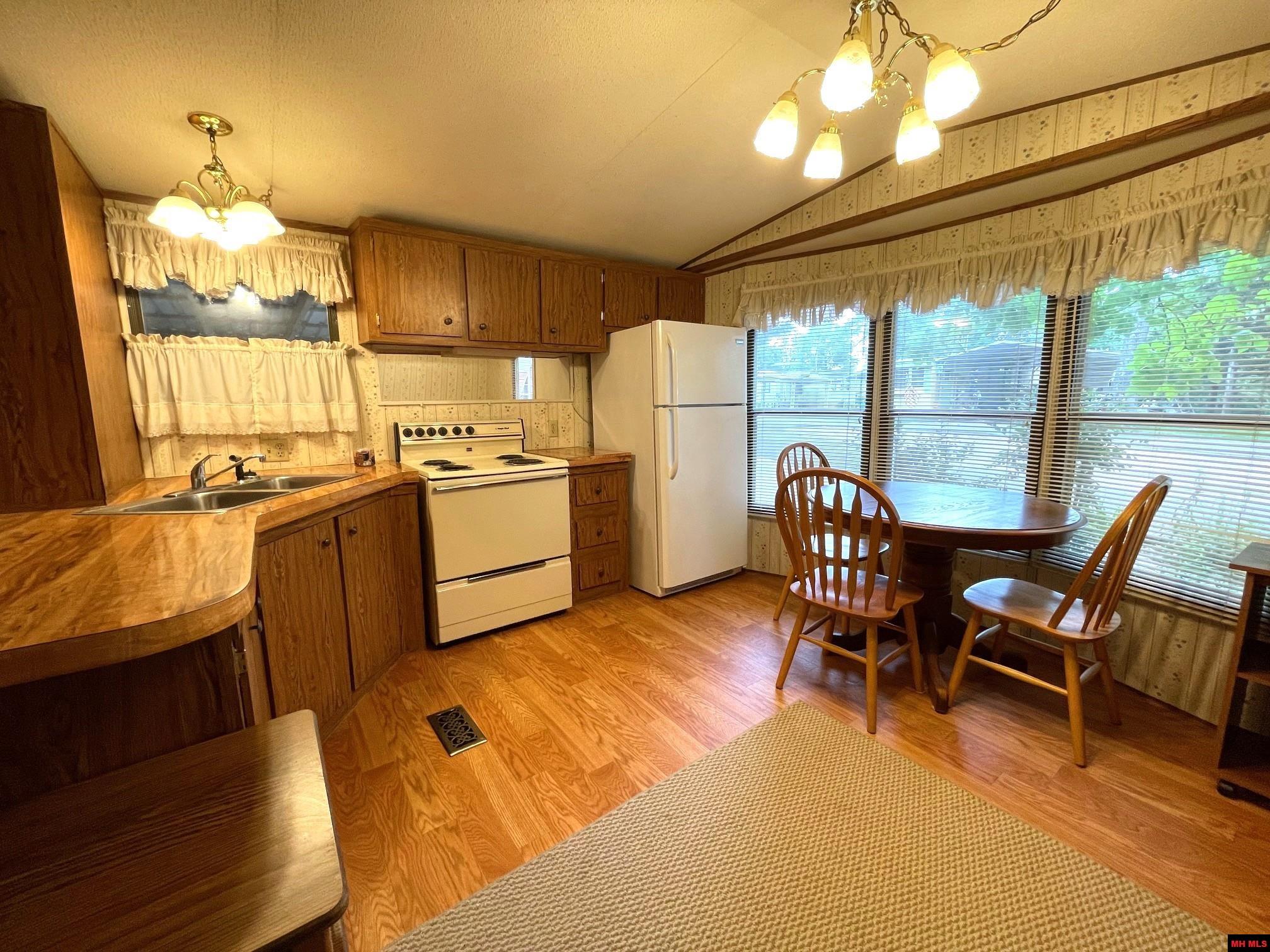 661 NUBBIN RIDGE ROAD Lakeview, AR