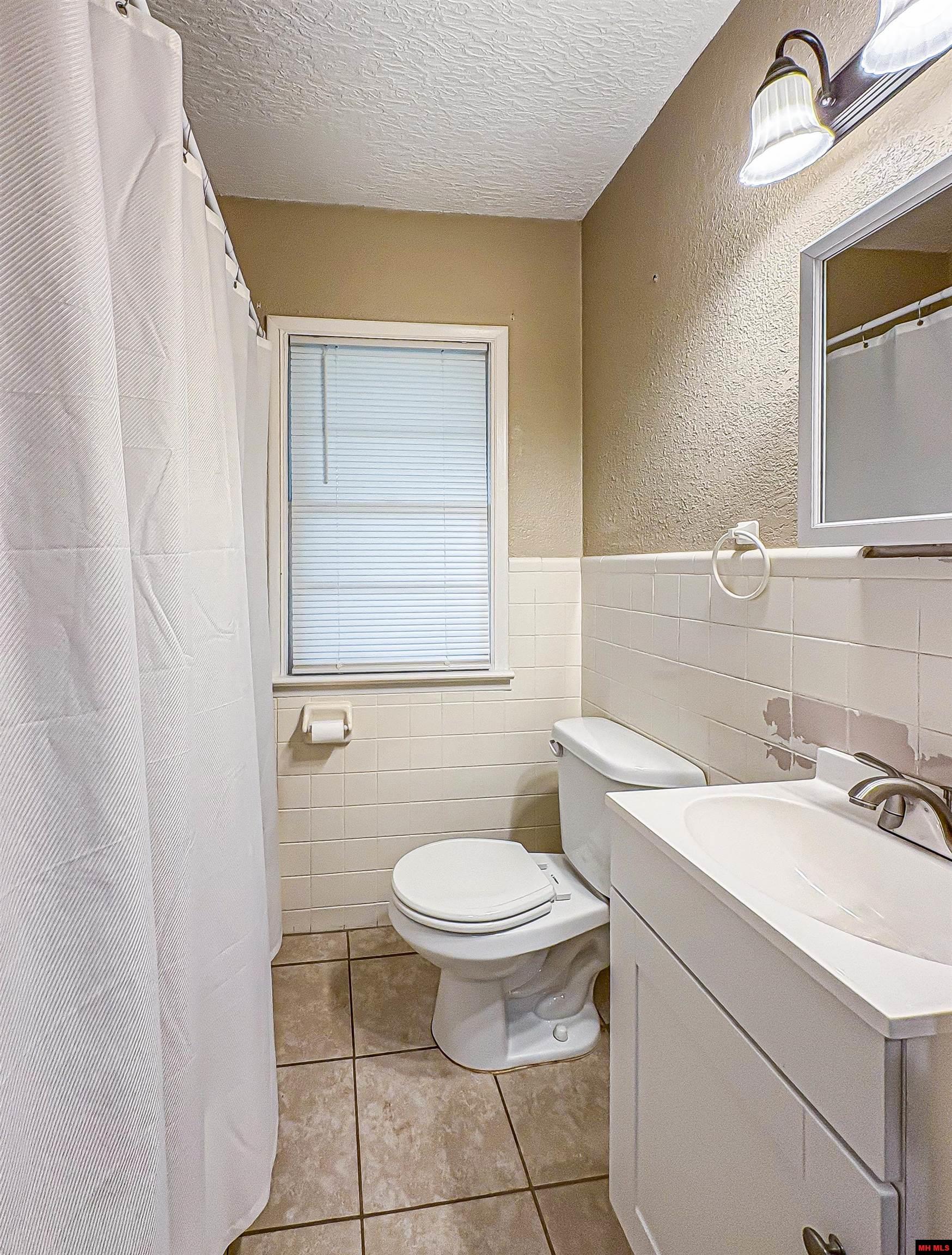 448 S HWY 14 Yellville, AR