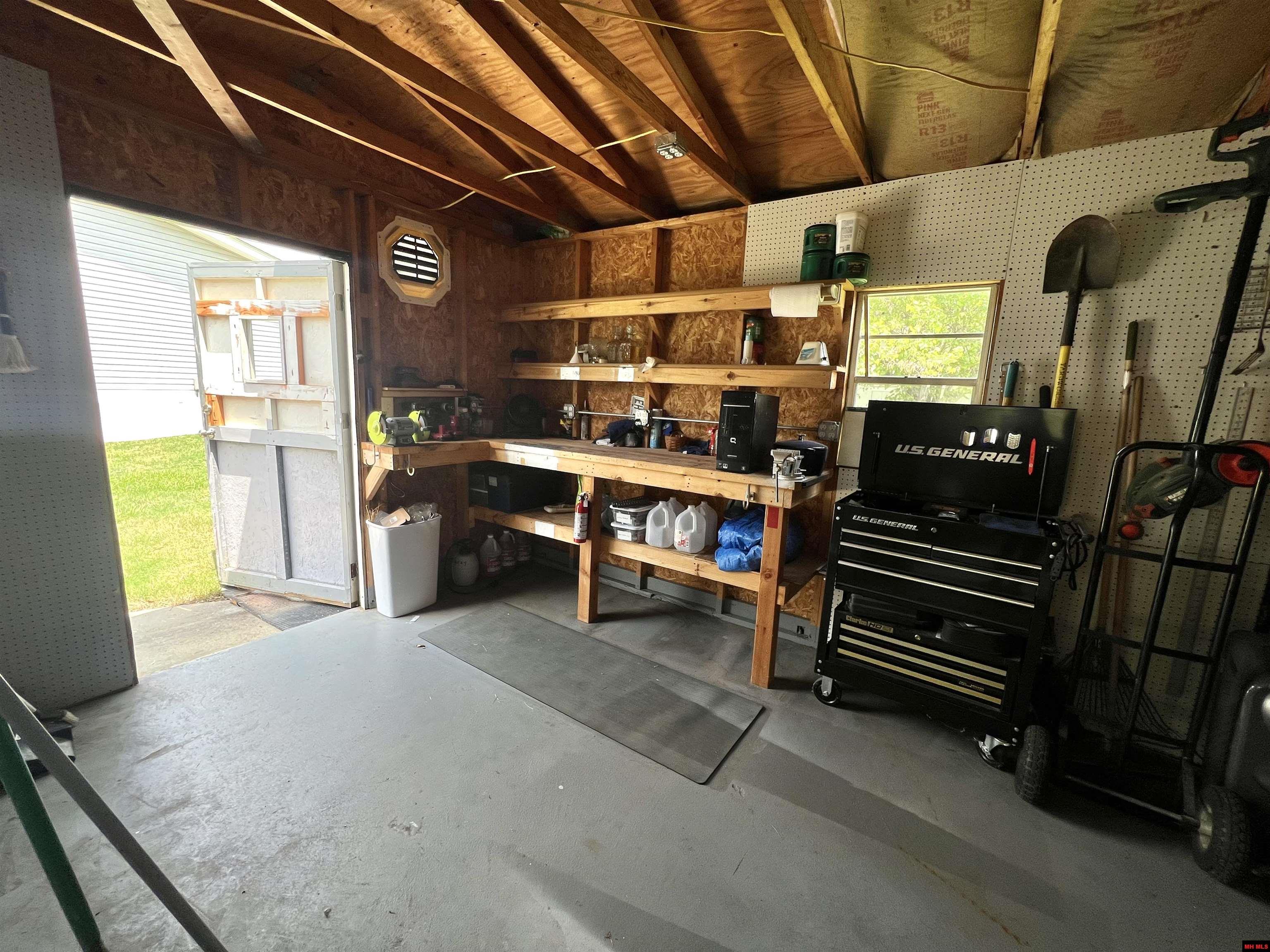 65 FLECK DRIVE Mountain Home, AR