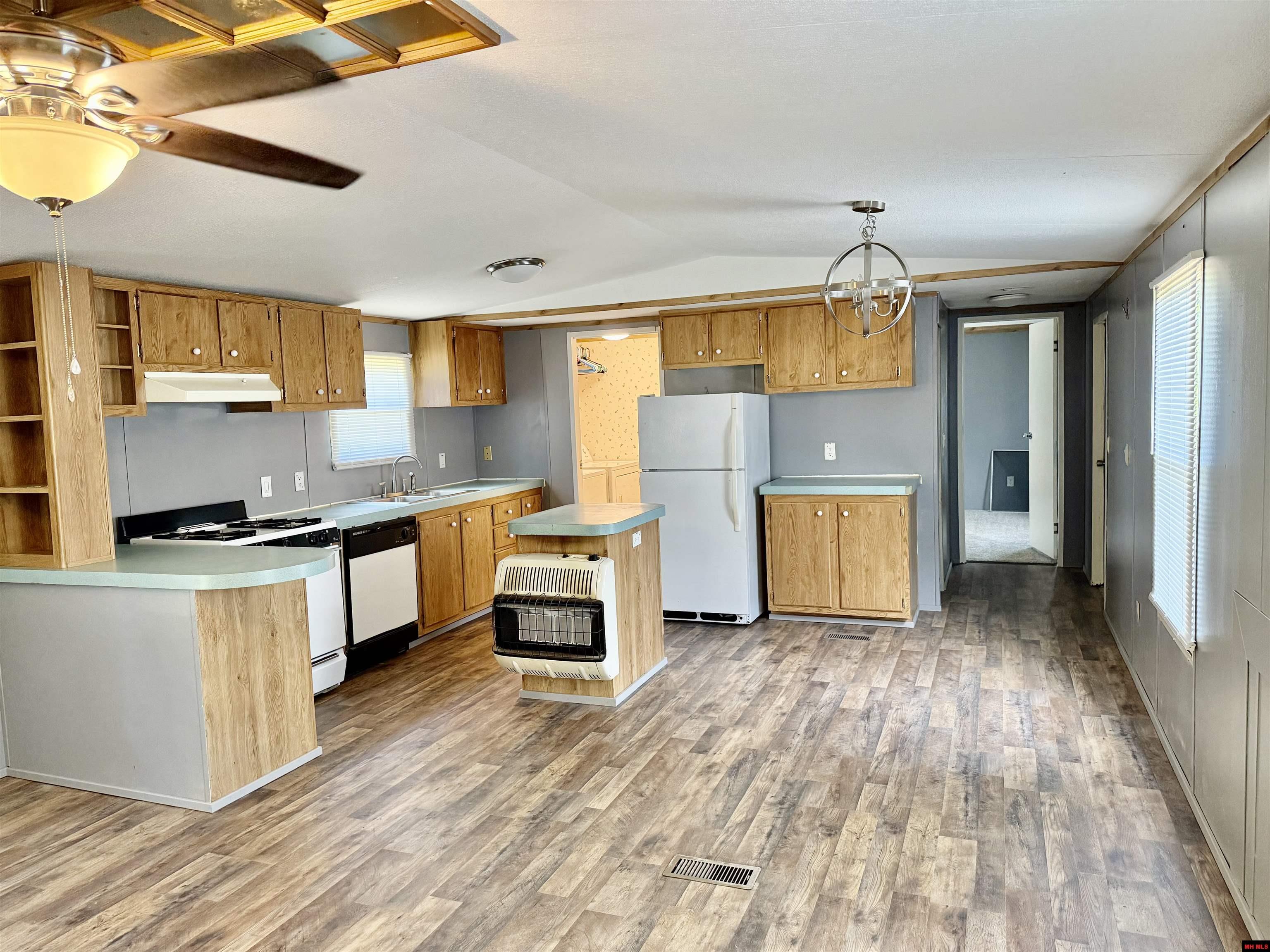 103 PROSPECT Norfork, AR