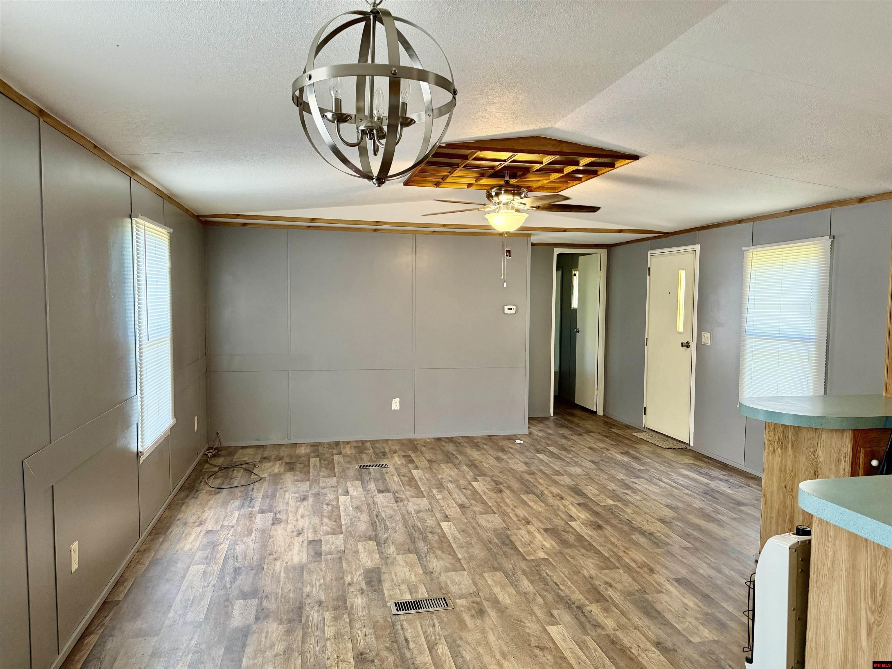 103 PROSPECT Norfork, AR