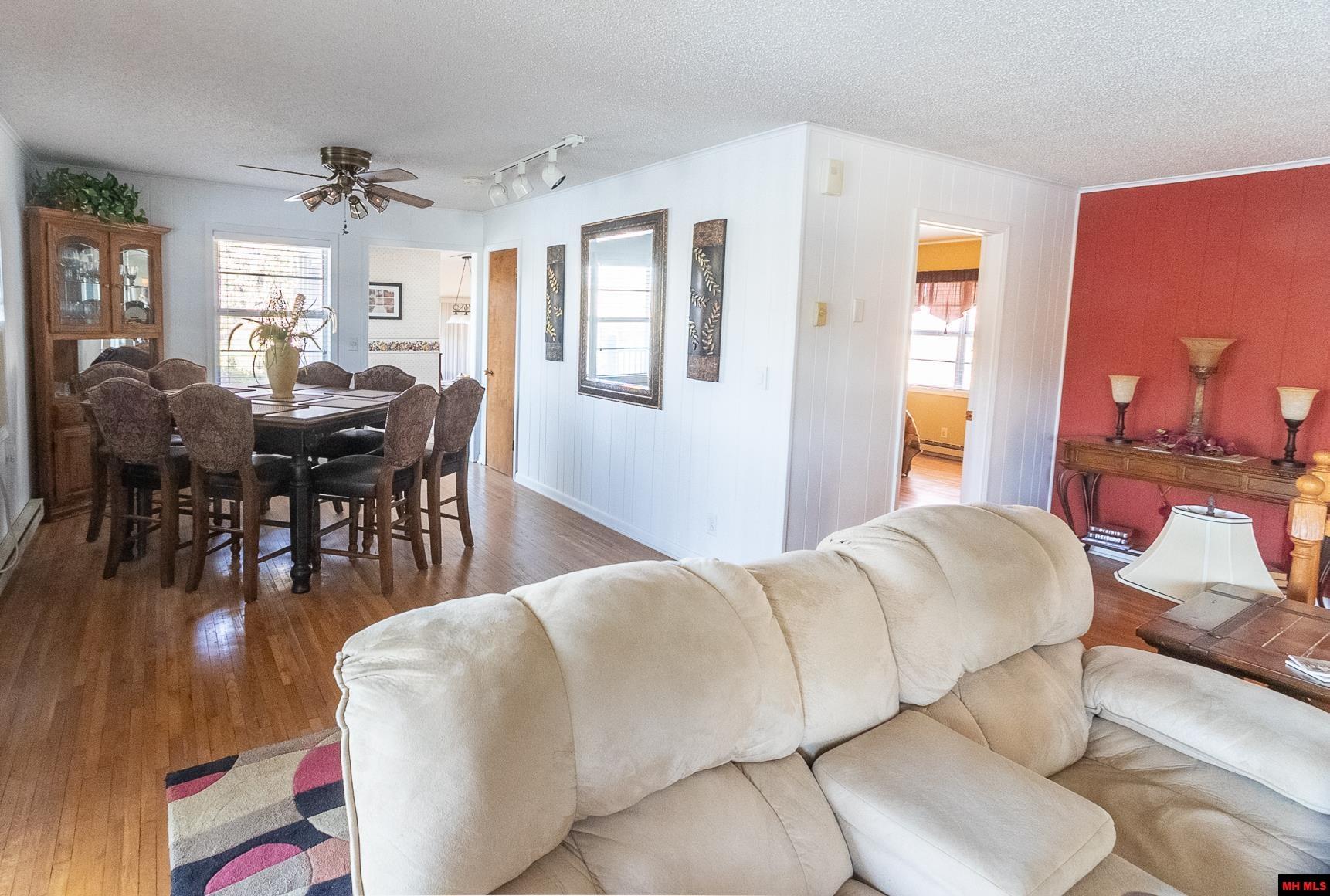 656 Valley Airport Drive