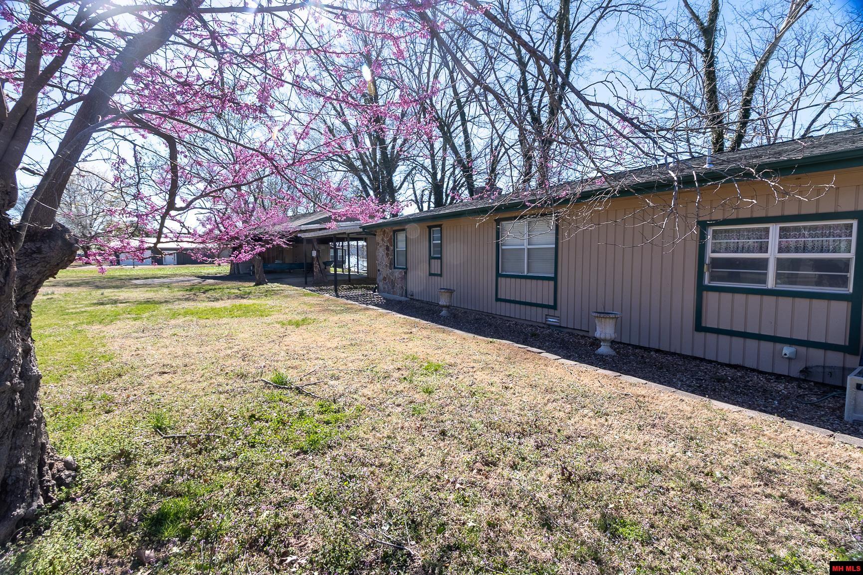 656 Valley Airport Drive