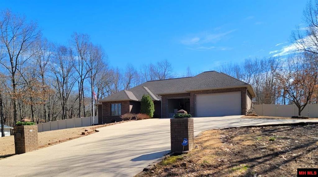 960 PEBBLECREEK DRIVE Mountain Home, AR