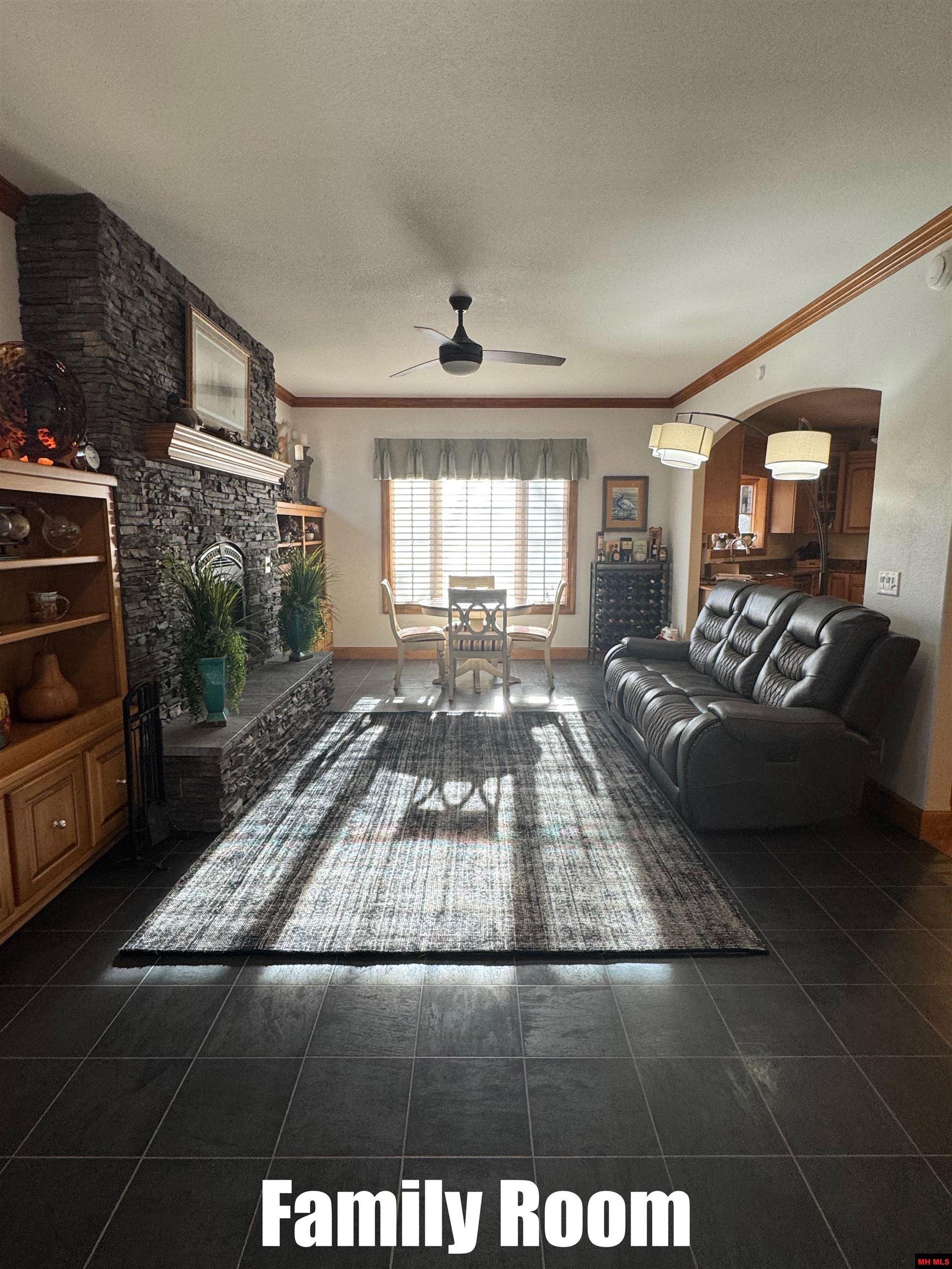 960 PEBBLECREEK DRIVE Mountain Home, AR