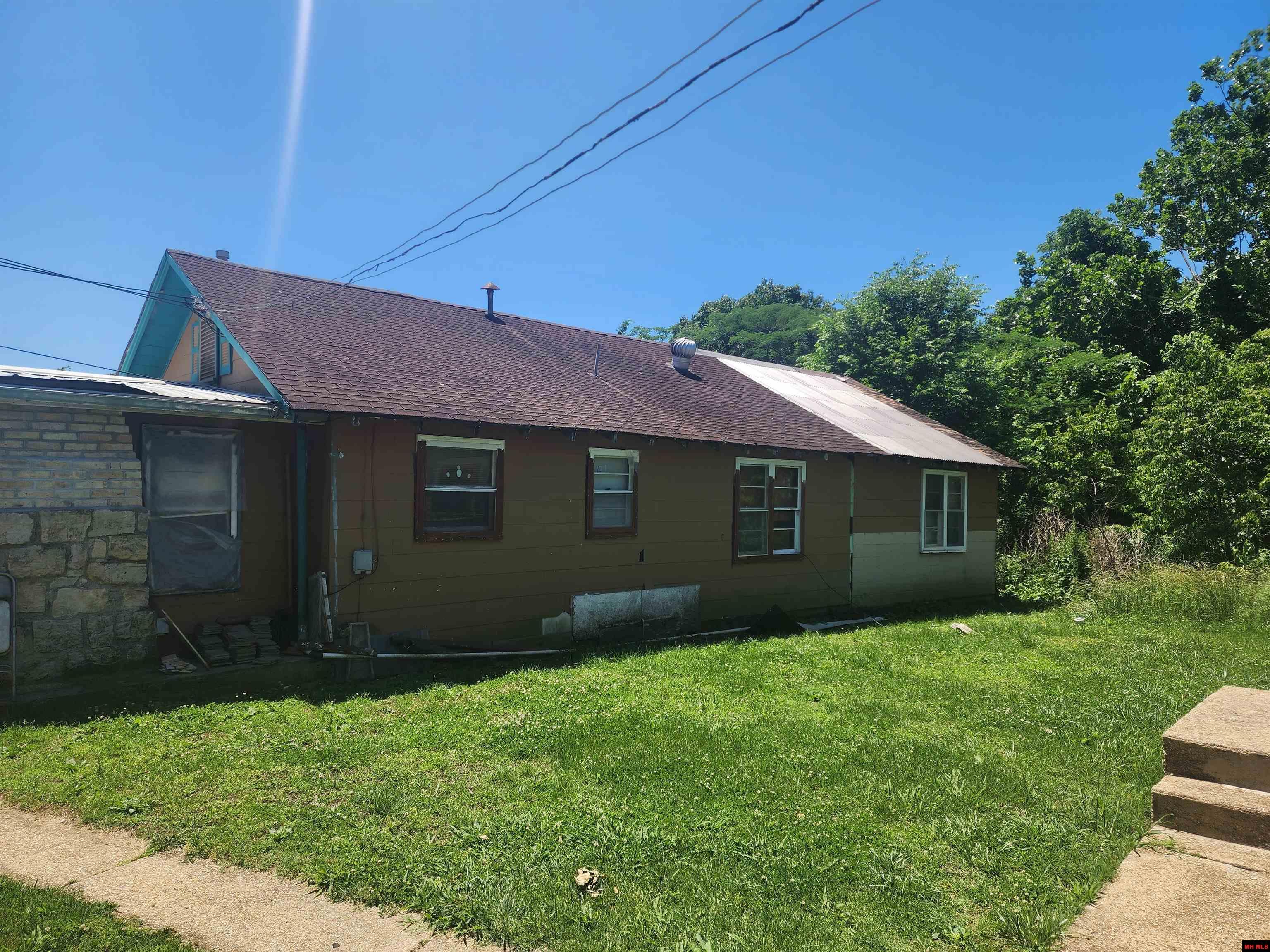 2488 & 2482 MC 172 Theodosia, MO