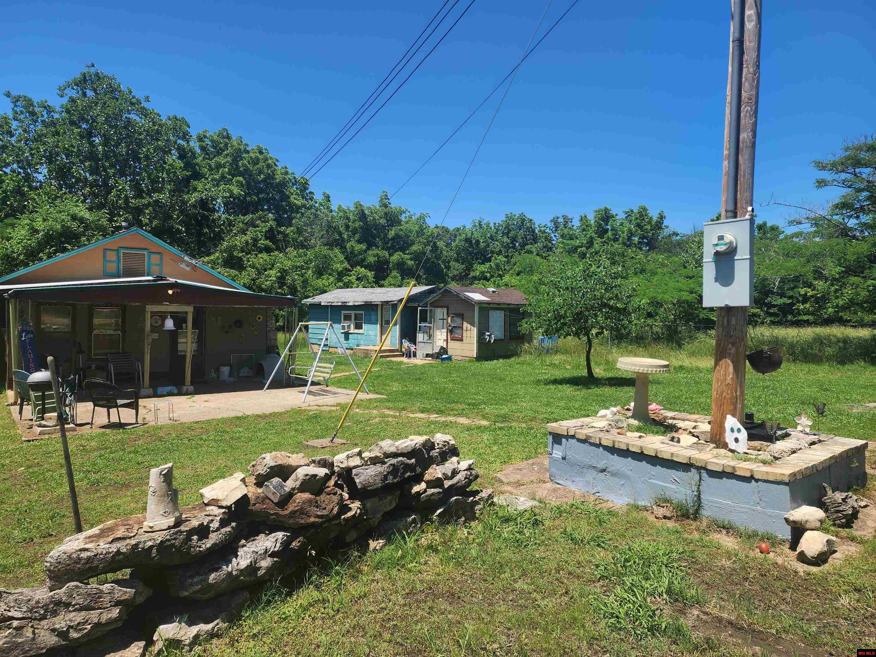 2488 & 2482 MC 172 Theodosia, MO