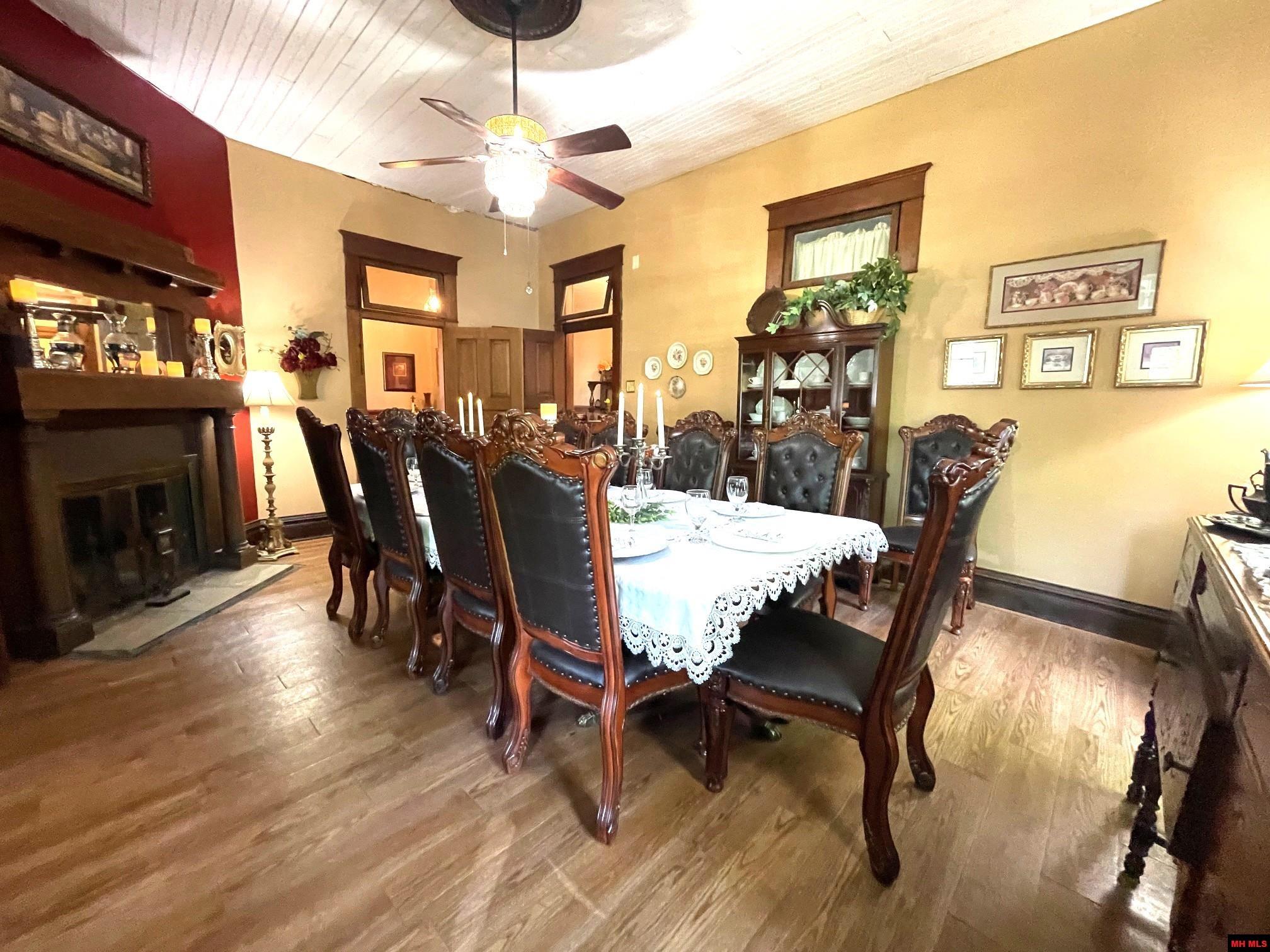 359 VALLEY STREET Yellville, AR 72687
