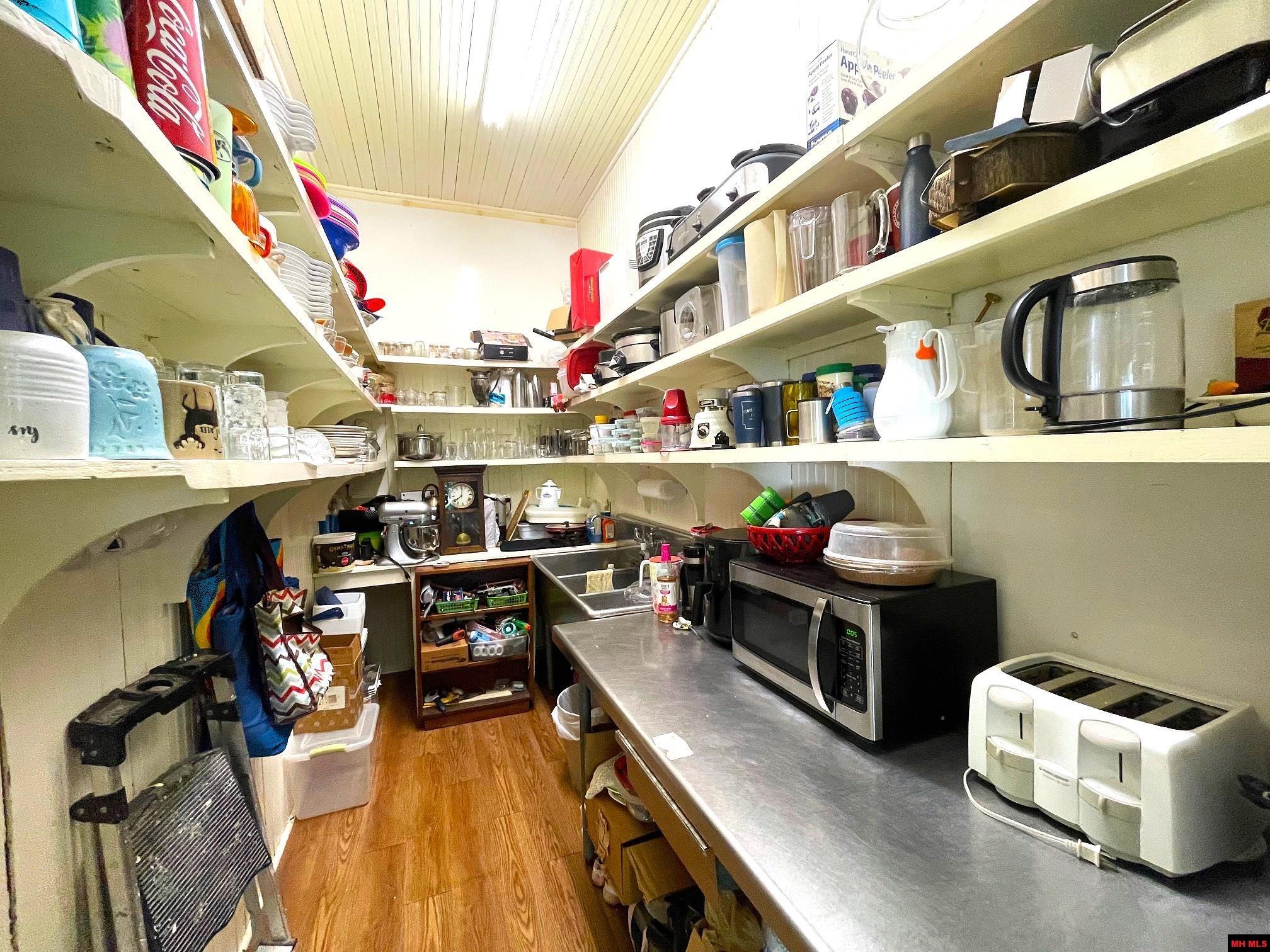 359 VALLEY STREET Yellville, AR 72687