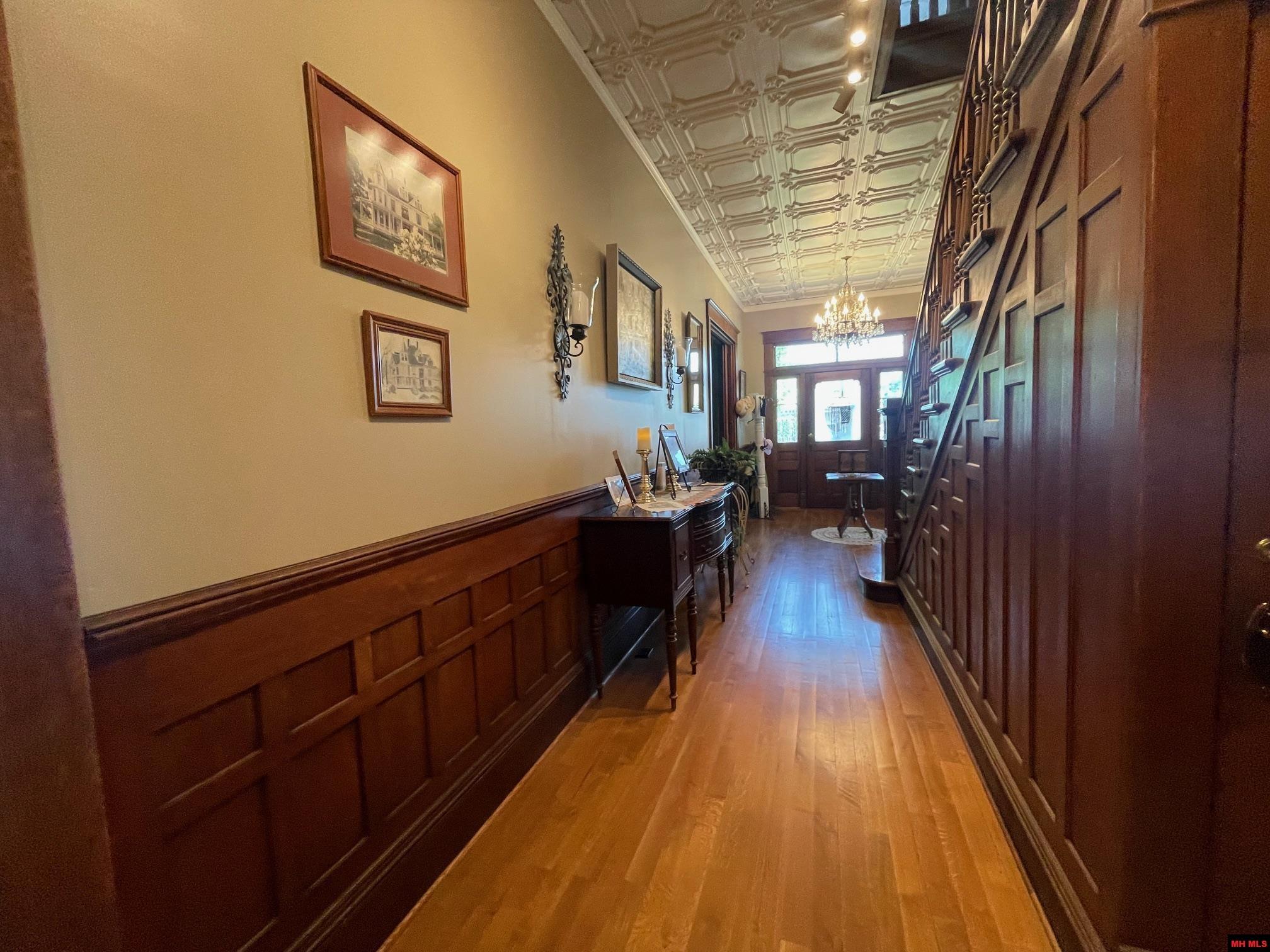 359 VALLEY STREET Yellville, AR 72687