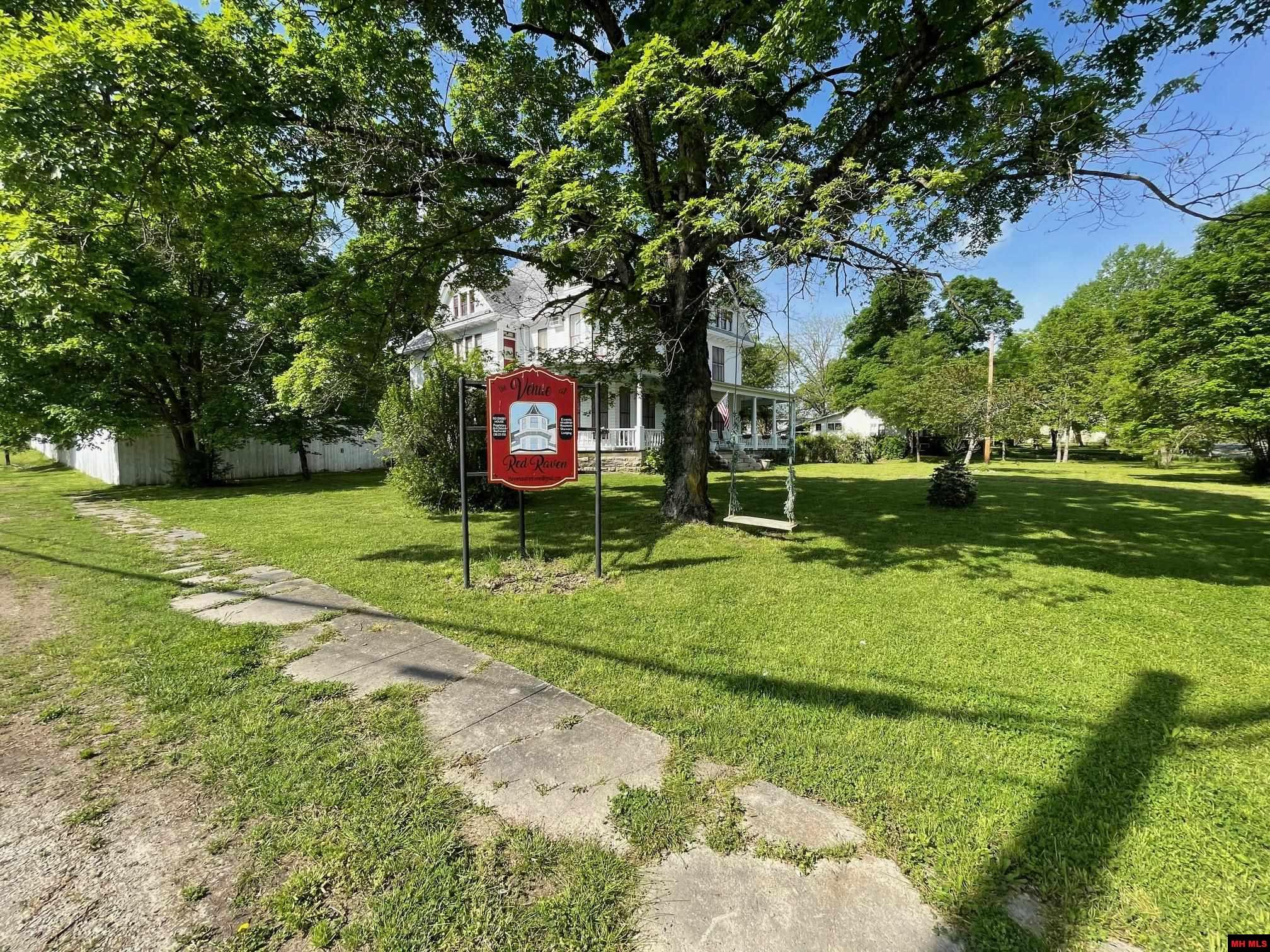 359 VALLEY STREET Yellville, AR 72687