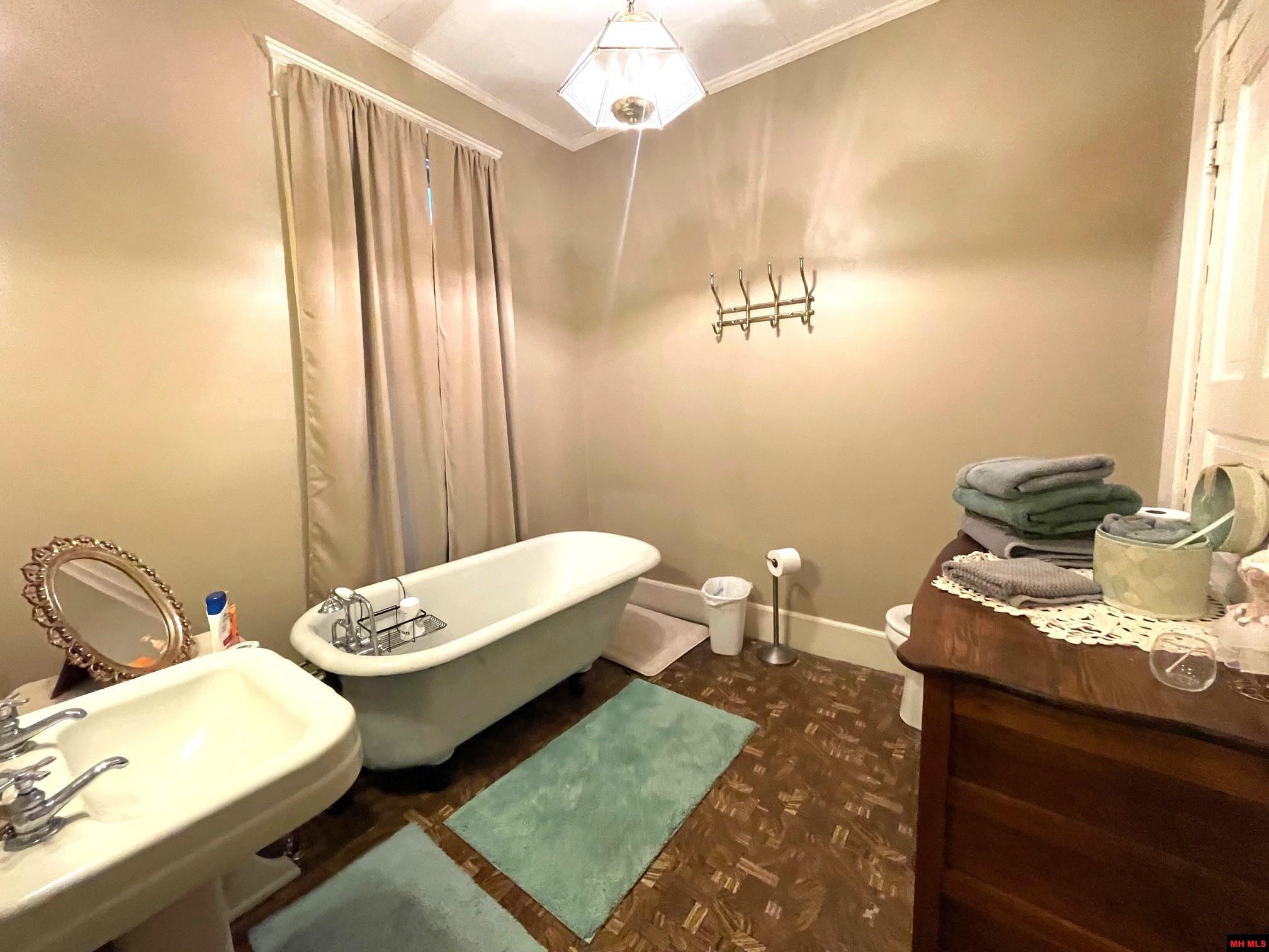 359 VALLEY STREET Yellville, AR 72687