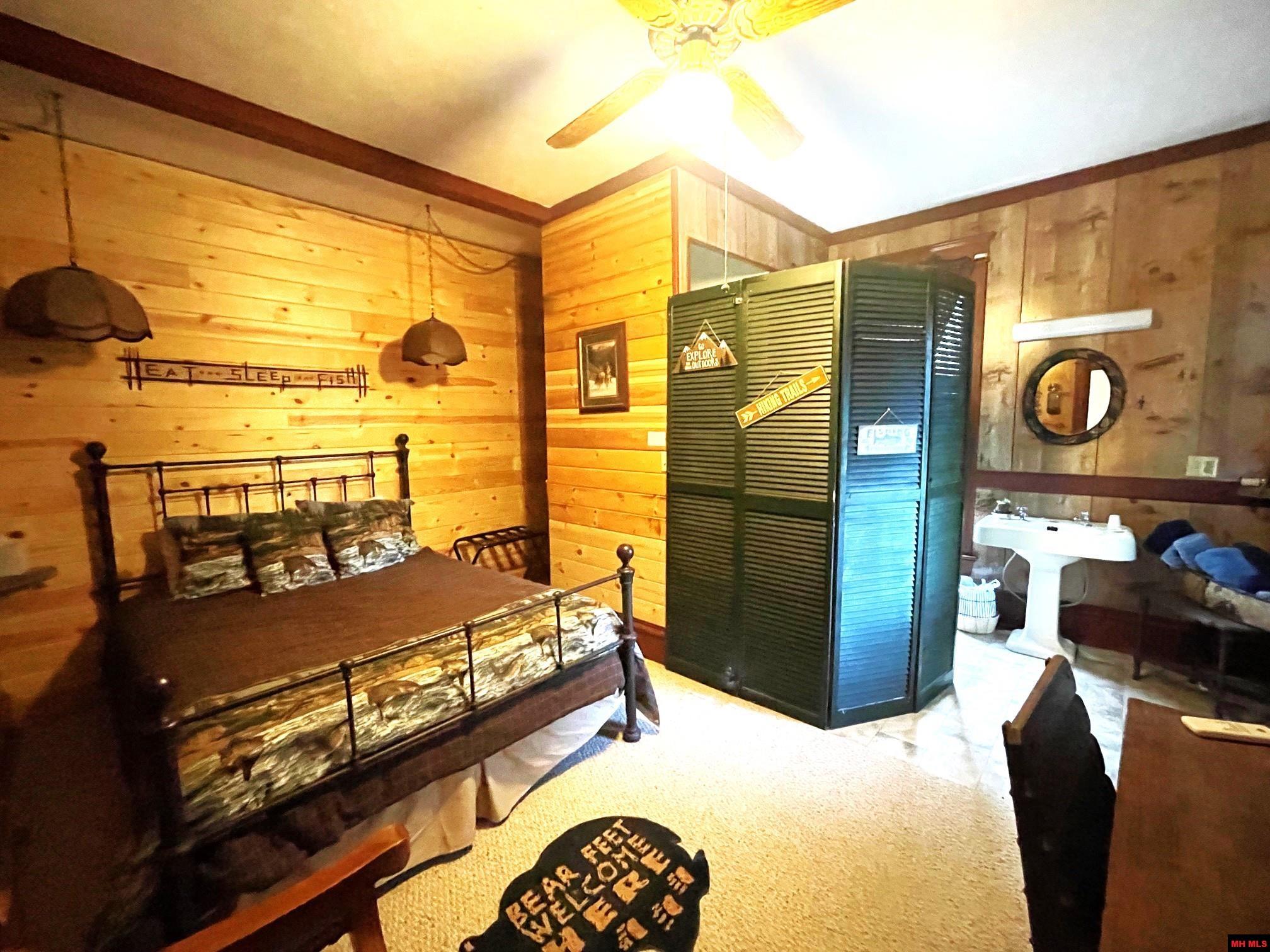 359 VALLEY STREET Yellville, AR 72687