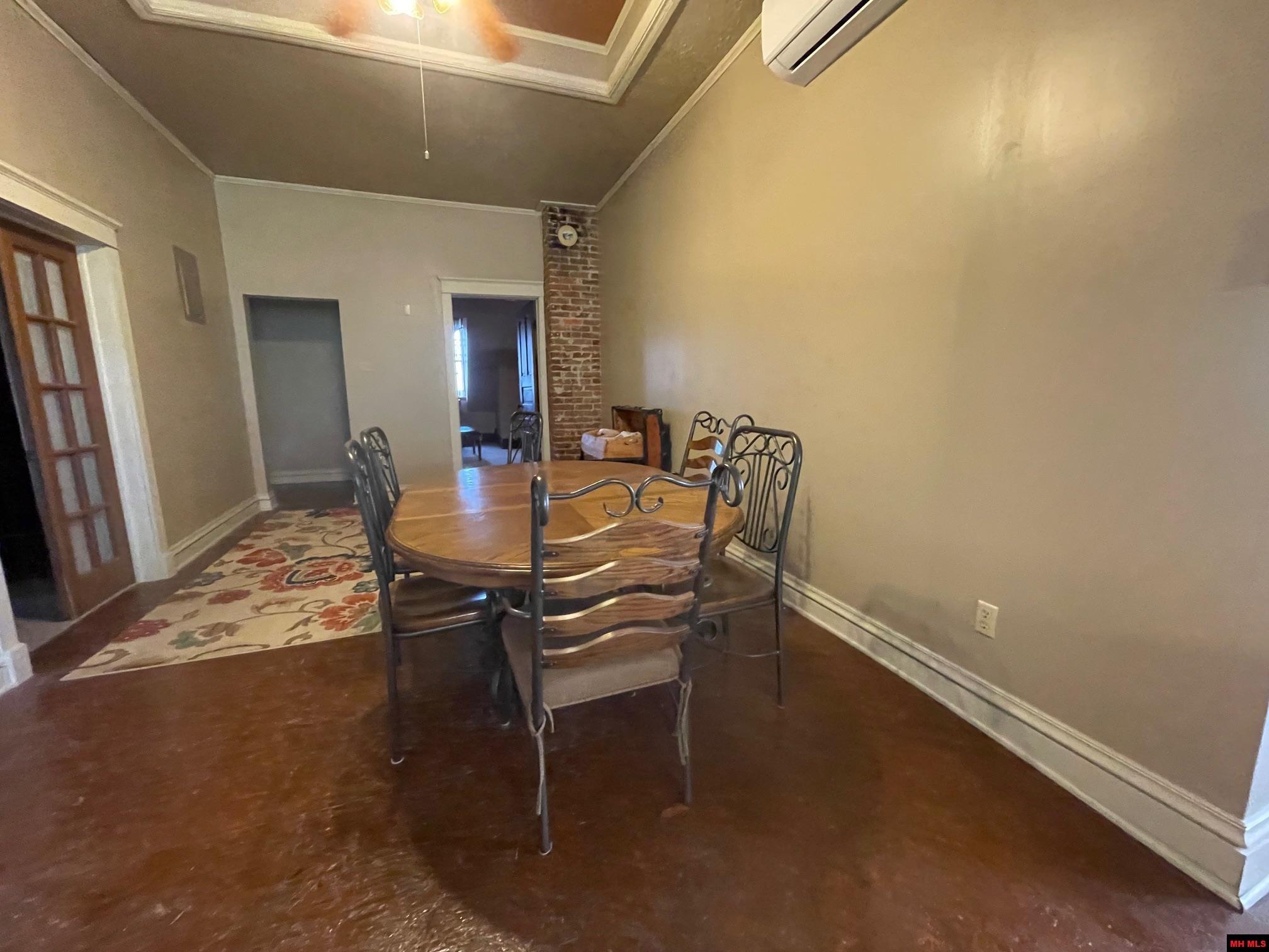 359 VALLEY STREET Yellville, AR 72687