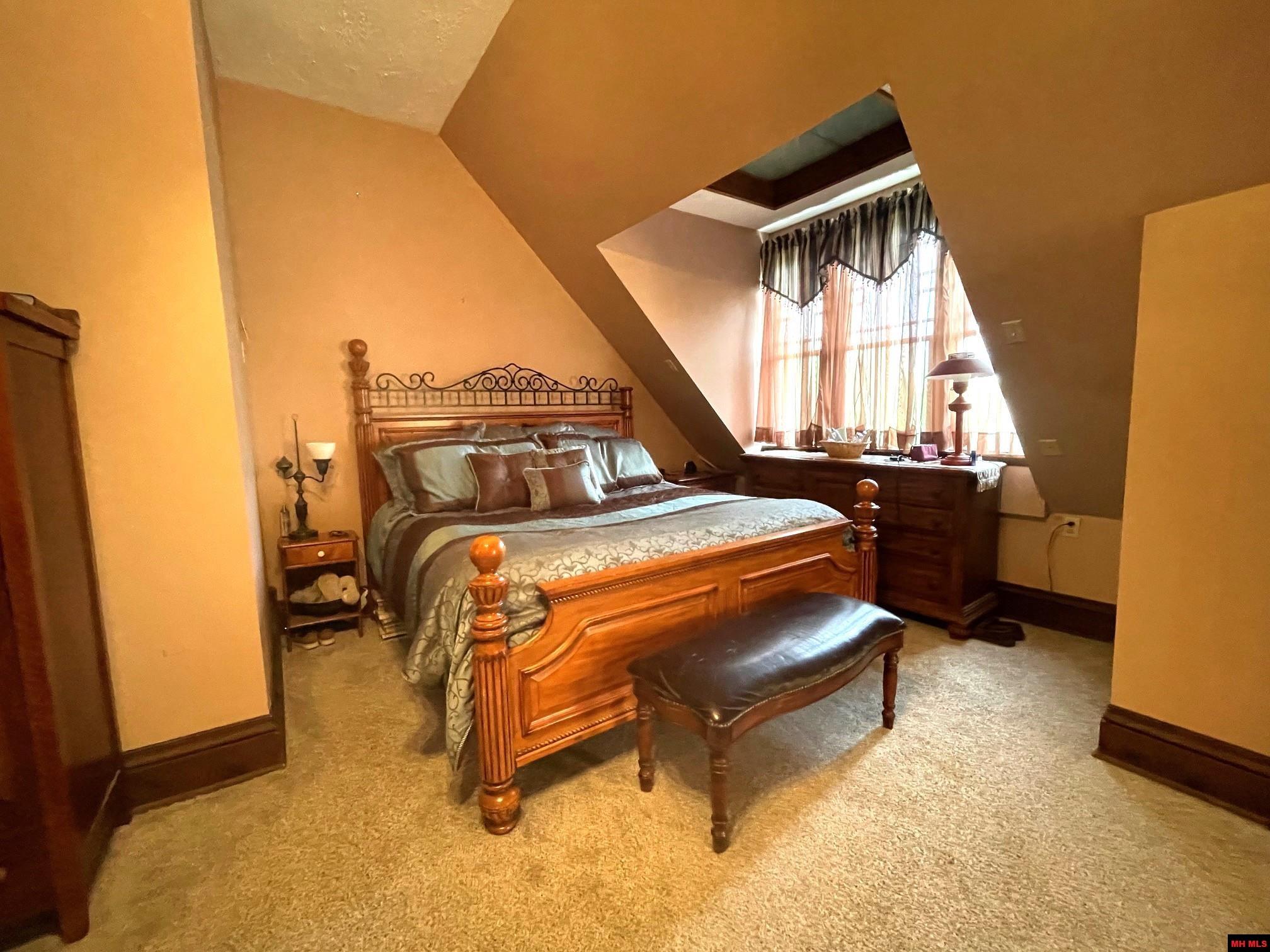 359 VALLEY STREET Yellville, AR 72687