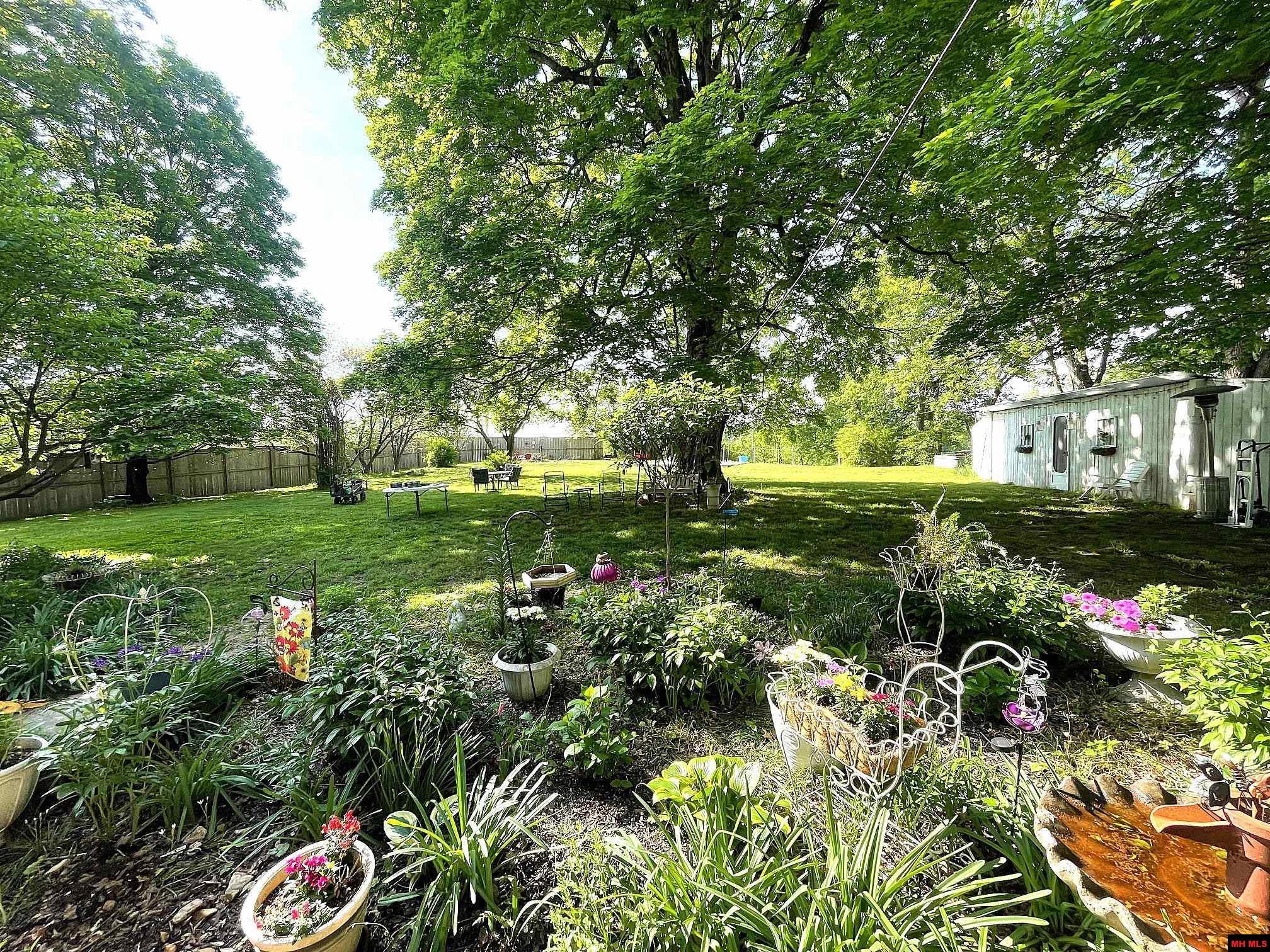 359 VALLEY STREET Yellville, AR 72687