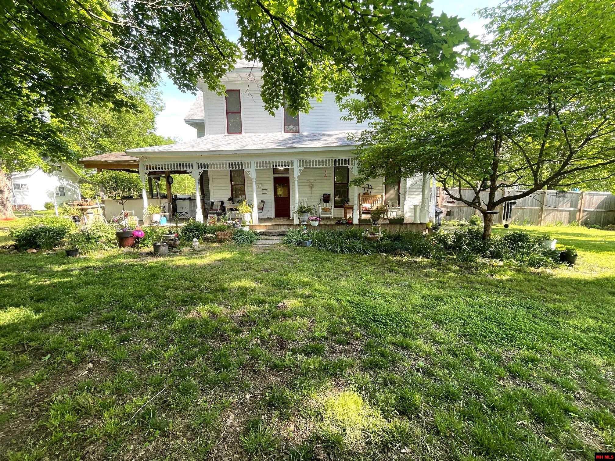 359 VALLEY STREET Yellville, AR 72687