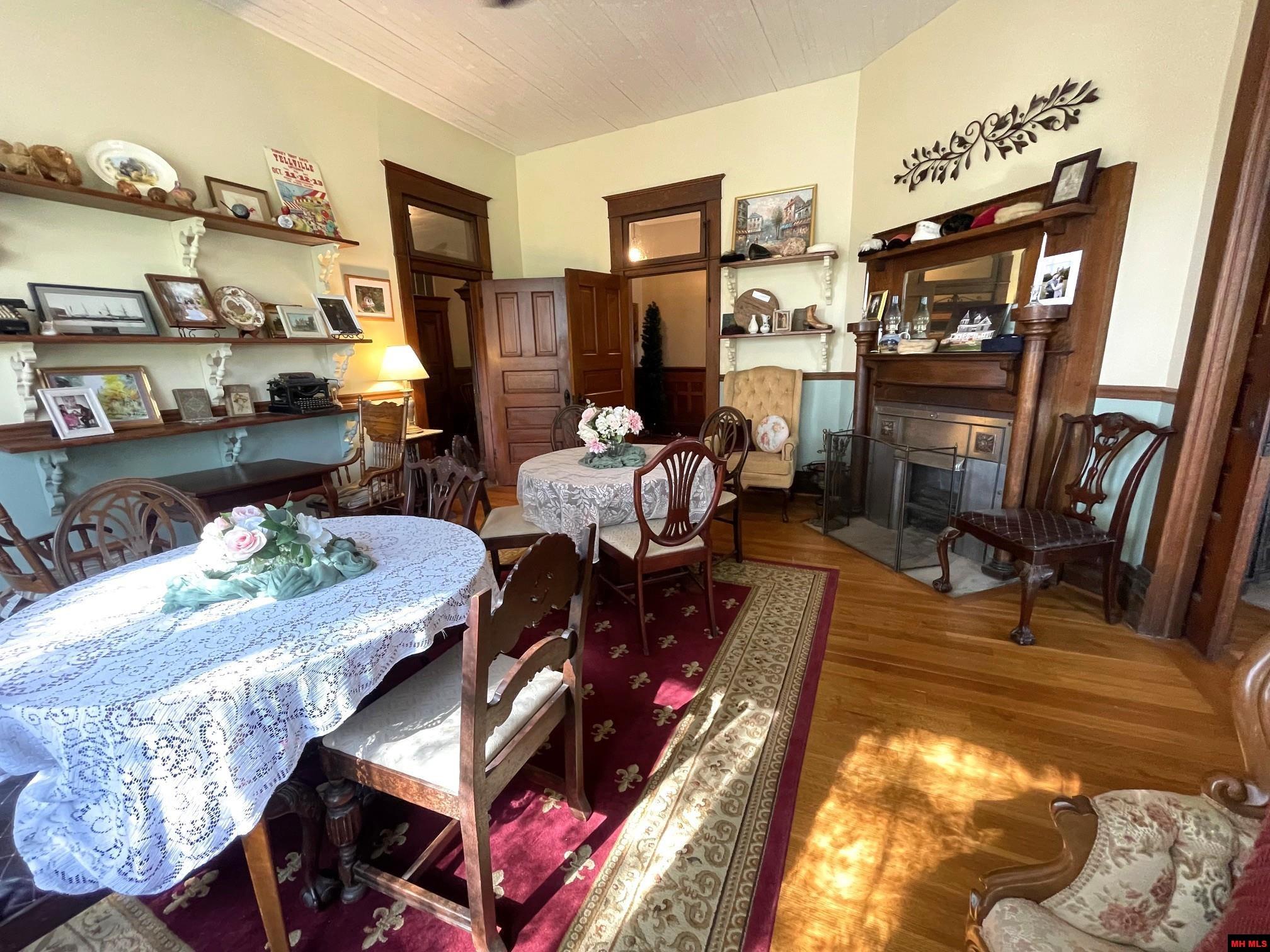 359 VALLEY STREET Yellville, AR 72687