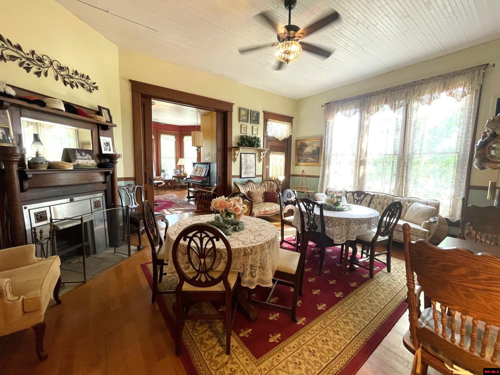 359 VALLEY STREET Yellville, AR 72687