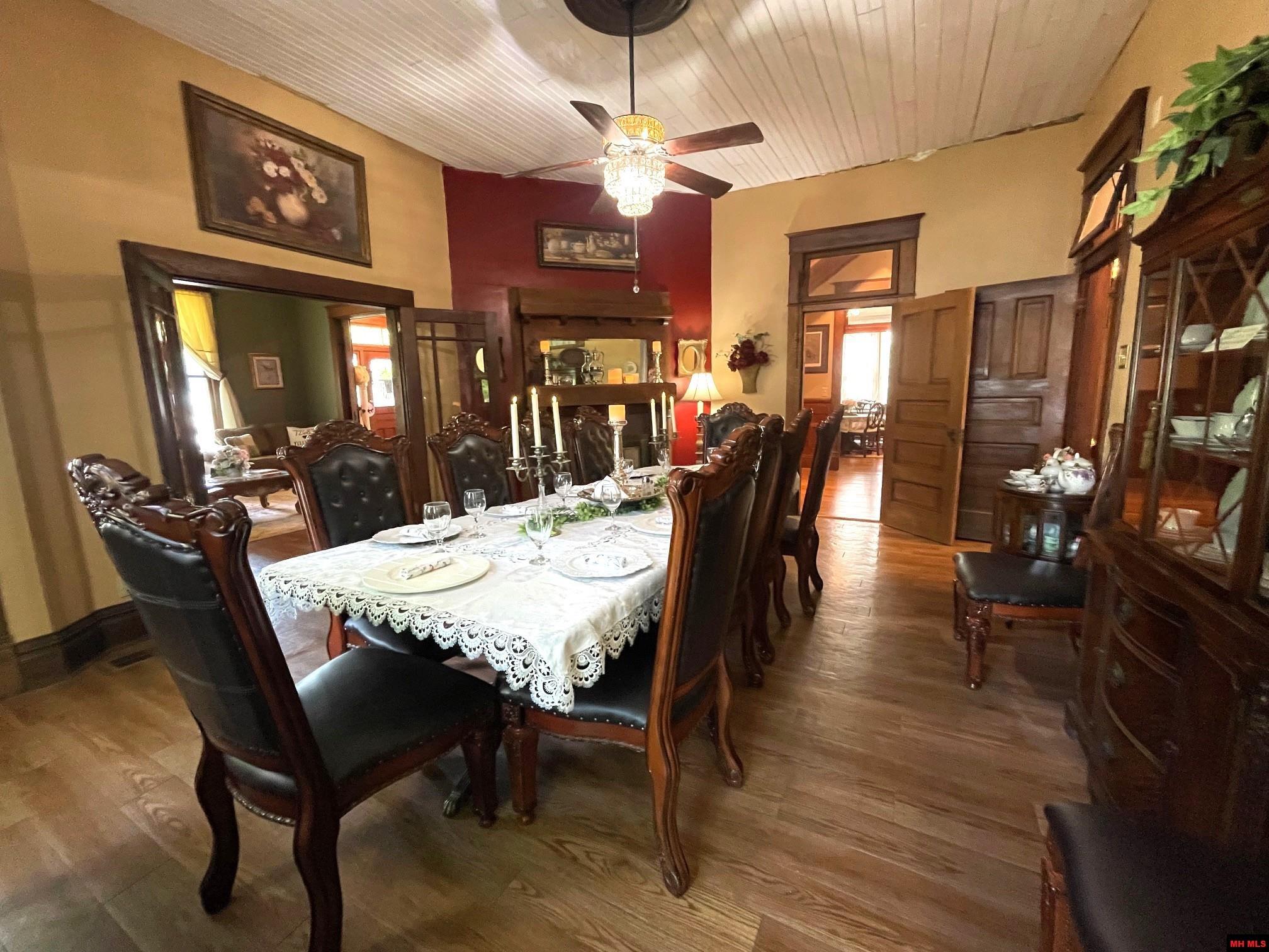 359 VALLEY STREET Yellville, AR 72687