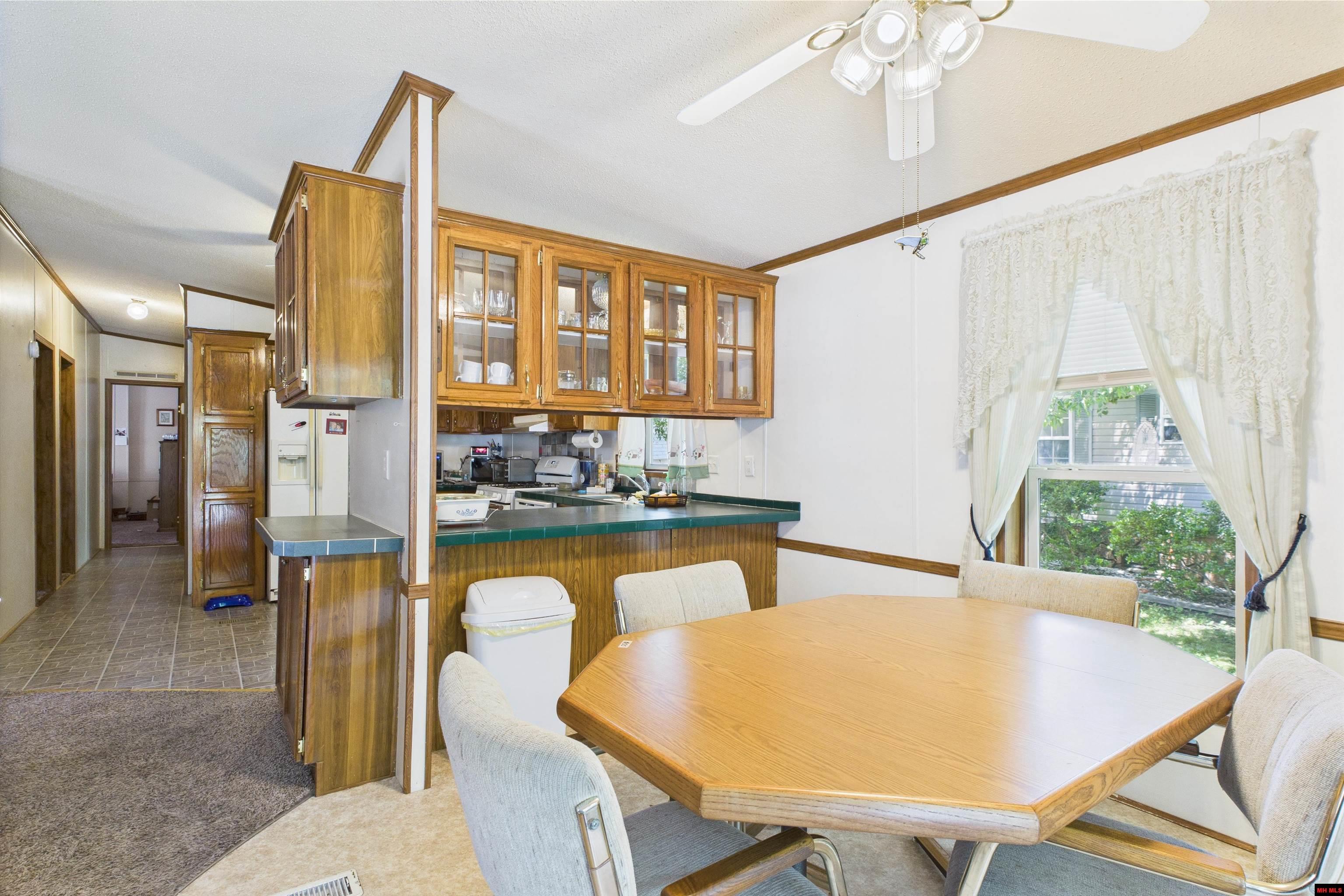 1236 GLENBRIAR COURT Mountain Home, AR