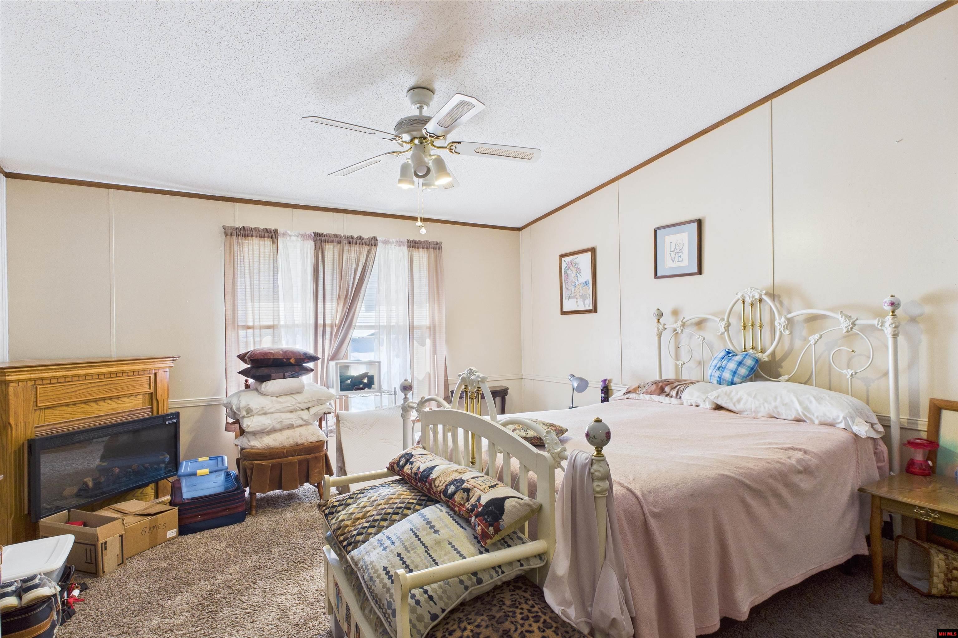 1236 GLENBRIAR COURT Mountain Home, AR