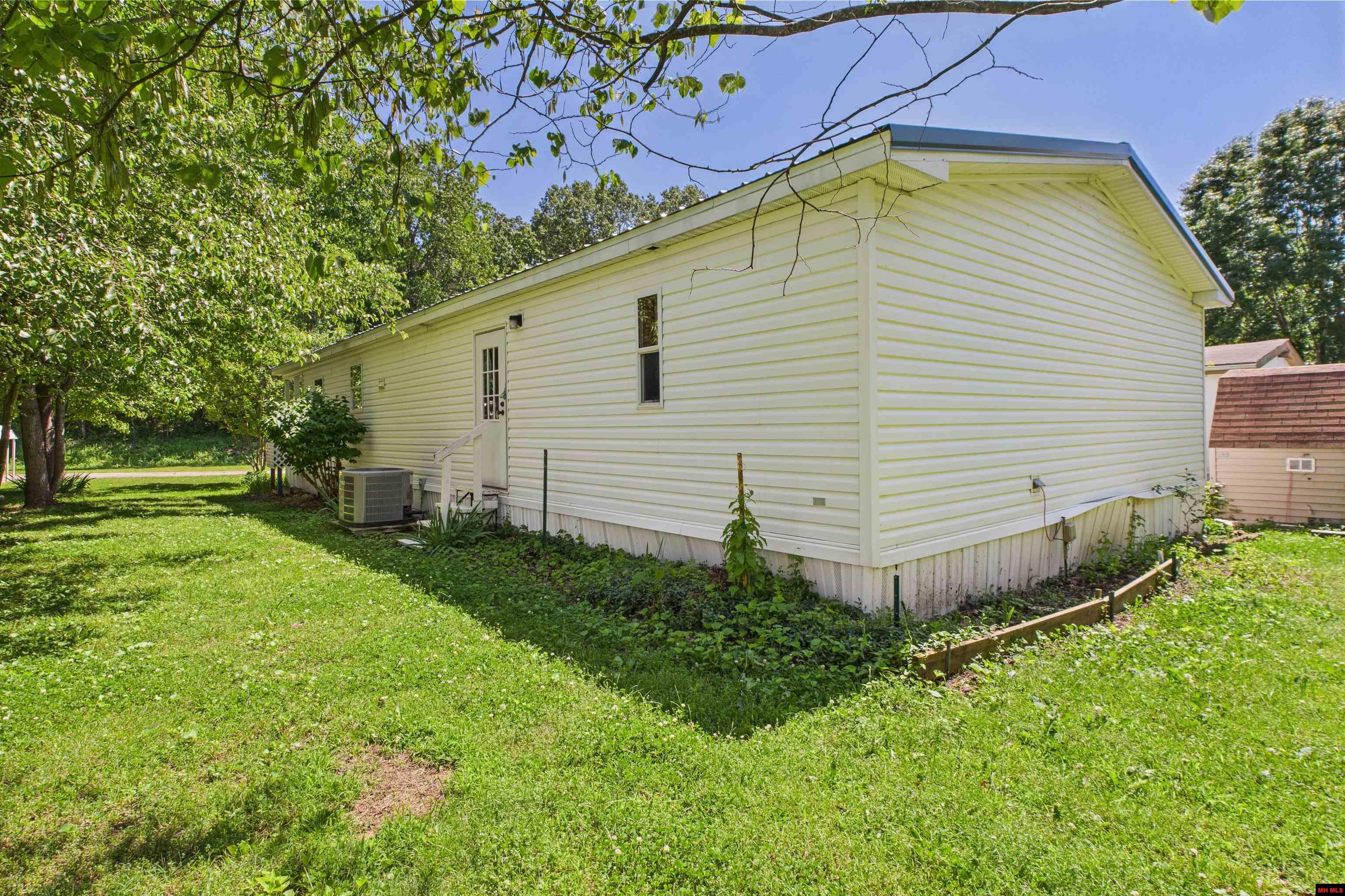 1236 GLENBRIAR COURT Mountain Home, AR