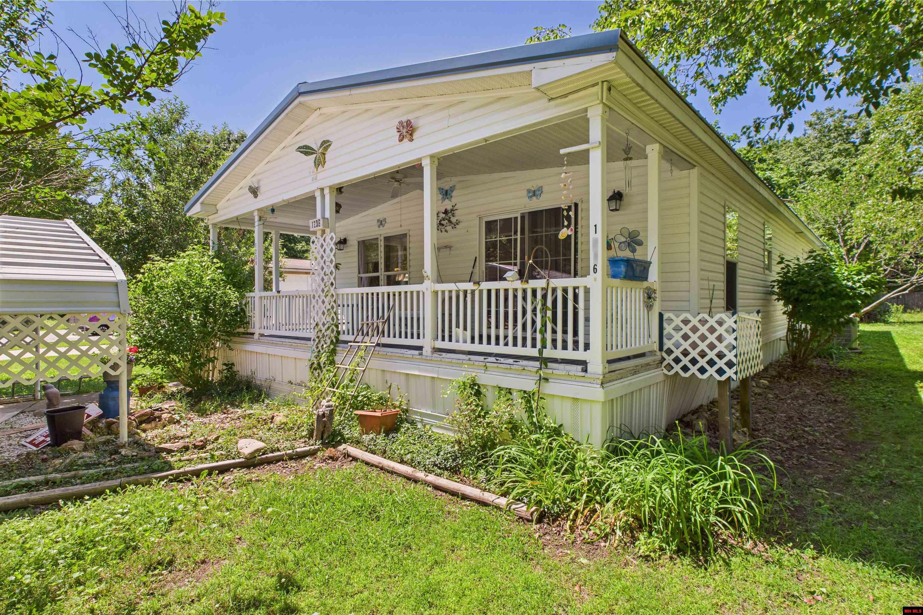 1236 GLENBRIAR COURT Mountain Home, AR