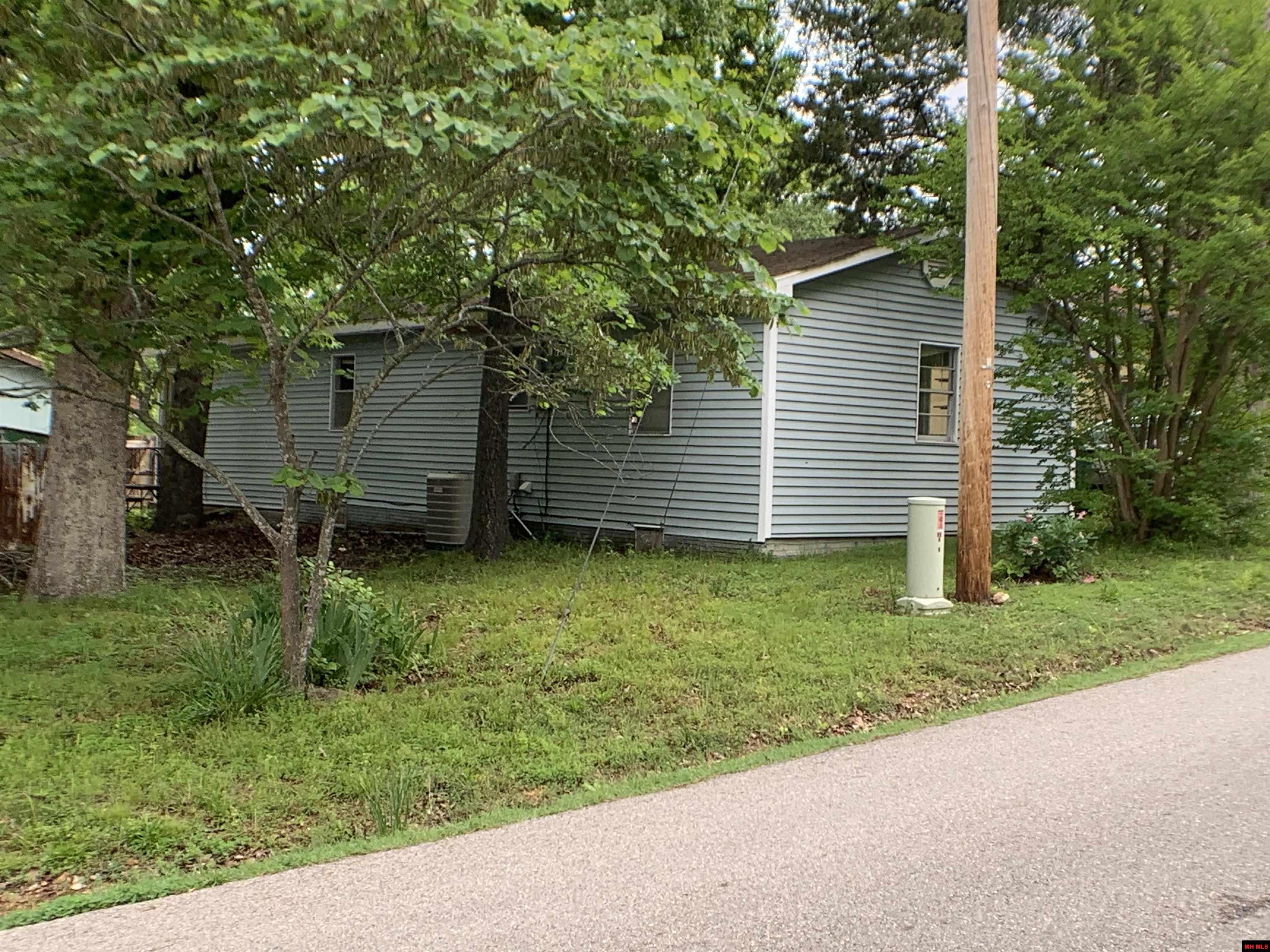 218 SUMMIT AVENUE Bull Shoals, AR