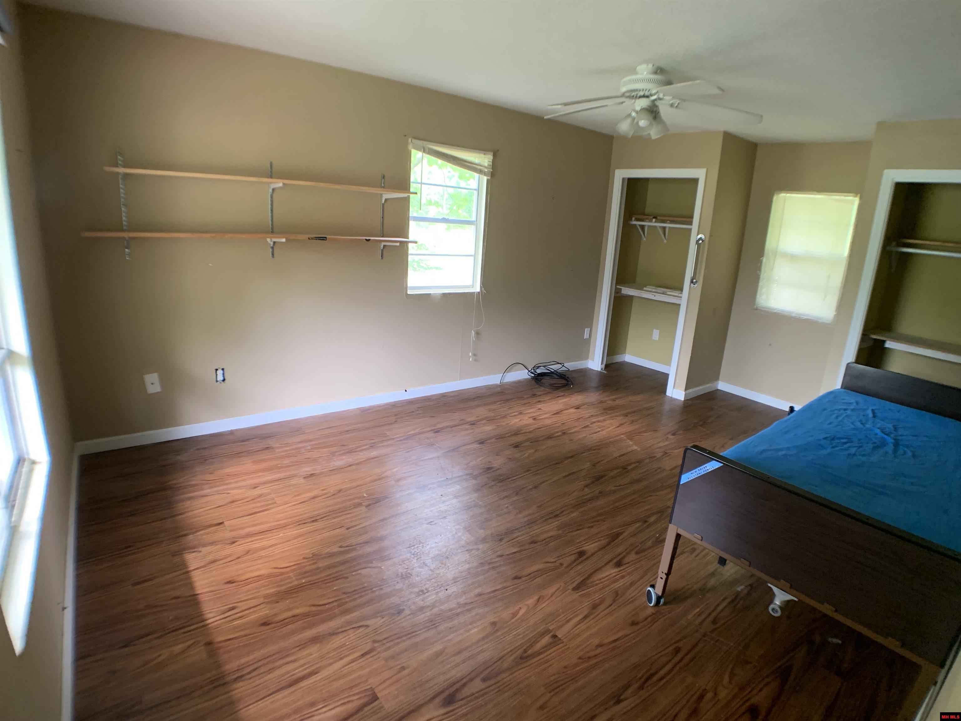 218 SUMMIT AVENUE Bull Shoals, AR