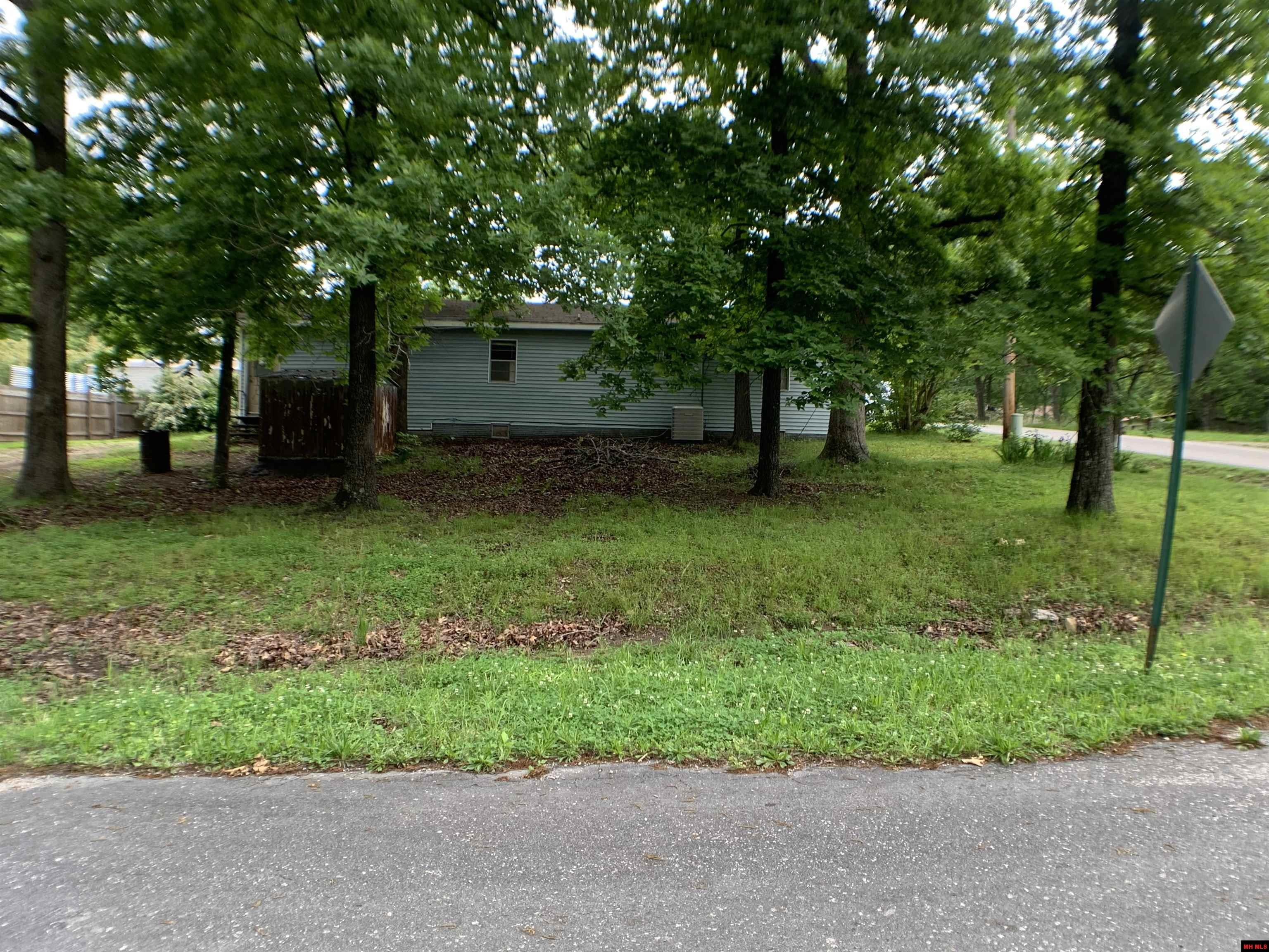 218 SUMMIT AVENUE Bull Shoals, AR