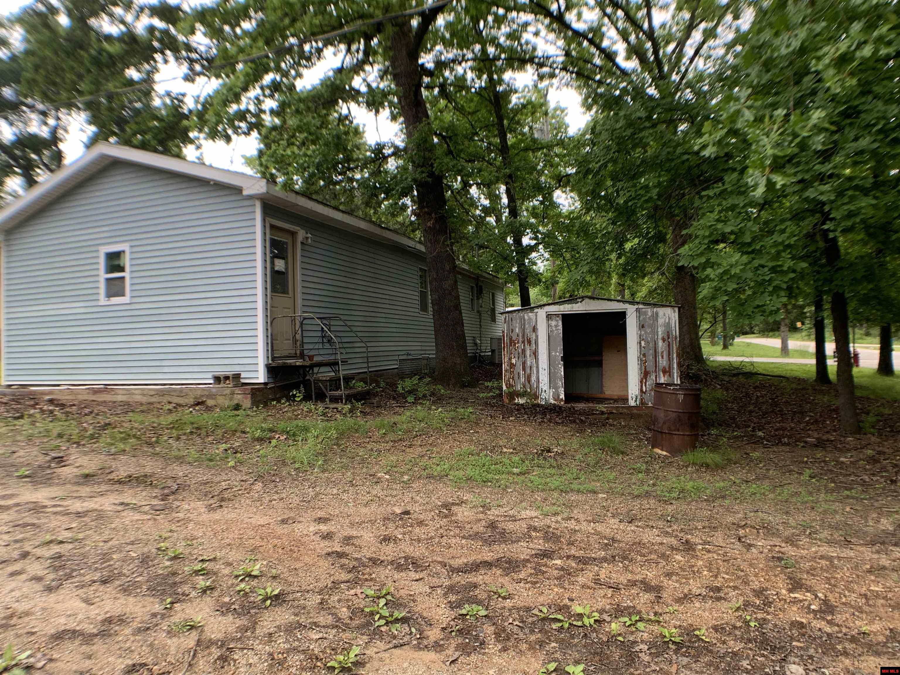 218 SUMMIT AVENUE Bull Shoals, AR