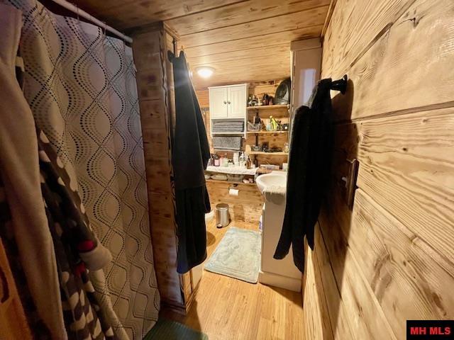 11387 HWY 14 Yellville, AR 72687