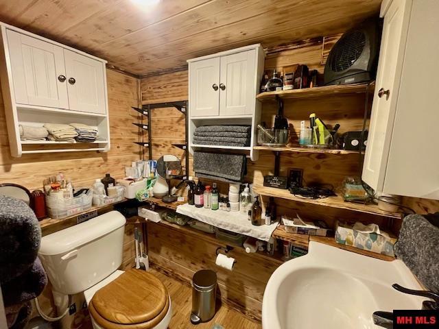 11387 HWY 14 Yellville, AR 72687