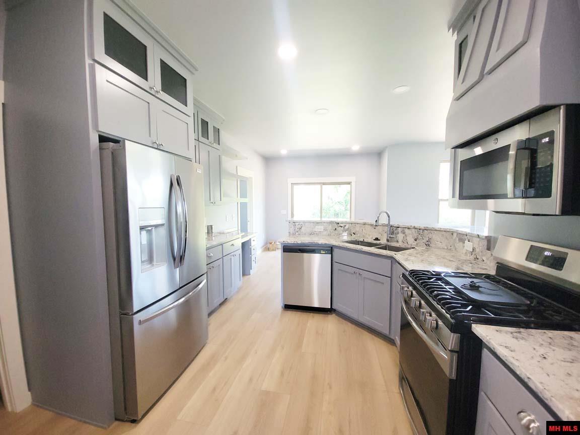 238 S SHEEKS DRIVE Mountain Home, AR