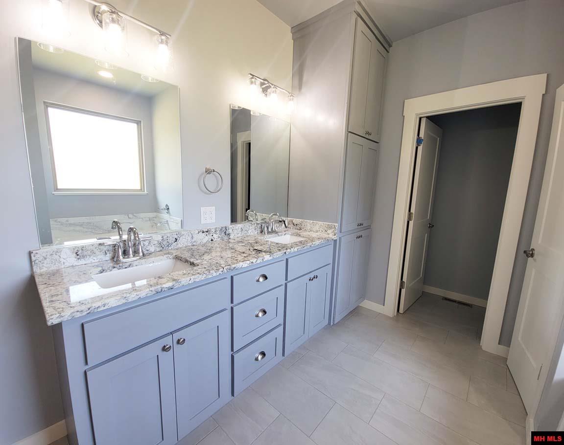 238 S SHEEKS DRIVE Mountain Home, AR